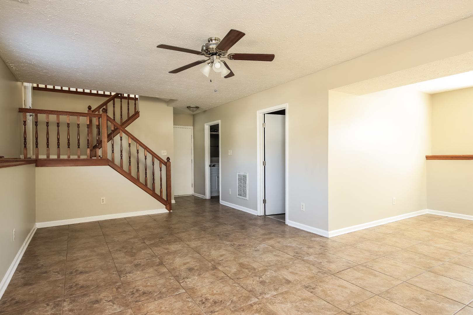 8205 Wynewood Court Property Photo 9