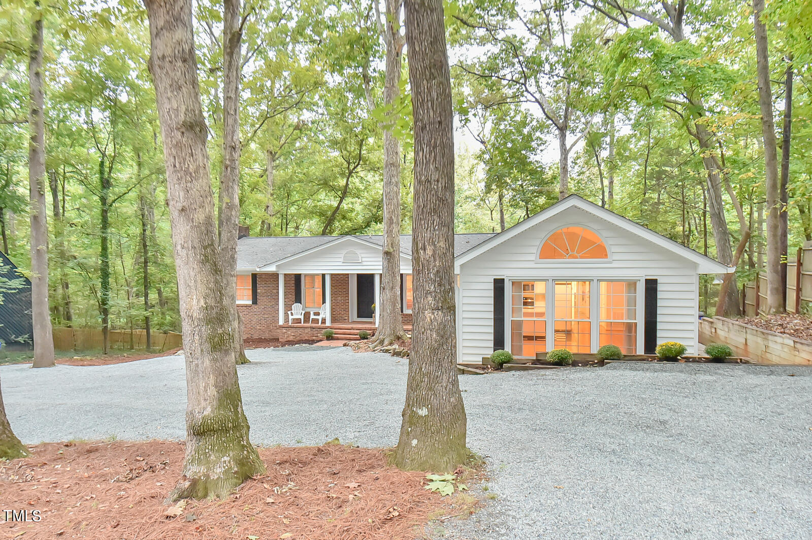 128 Dixie Drive Property Photo 2