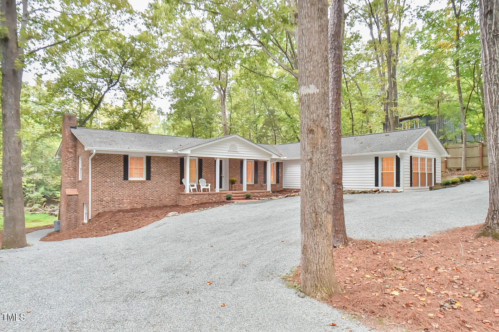 128 Dixie Drive Property Photo 5