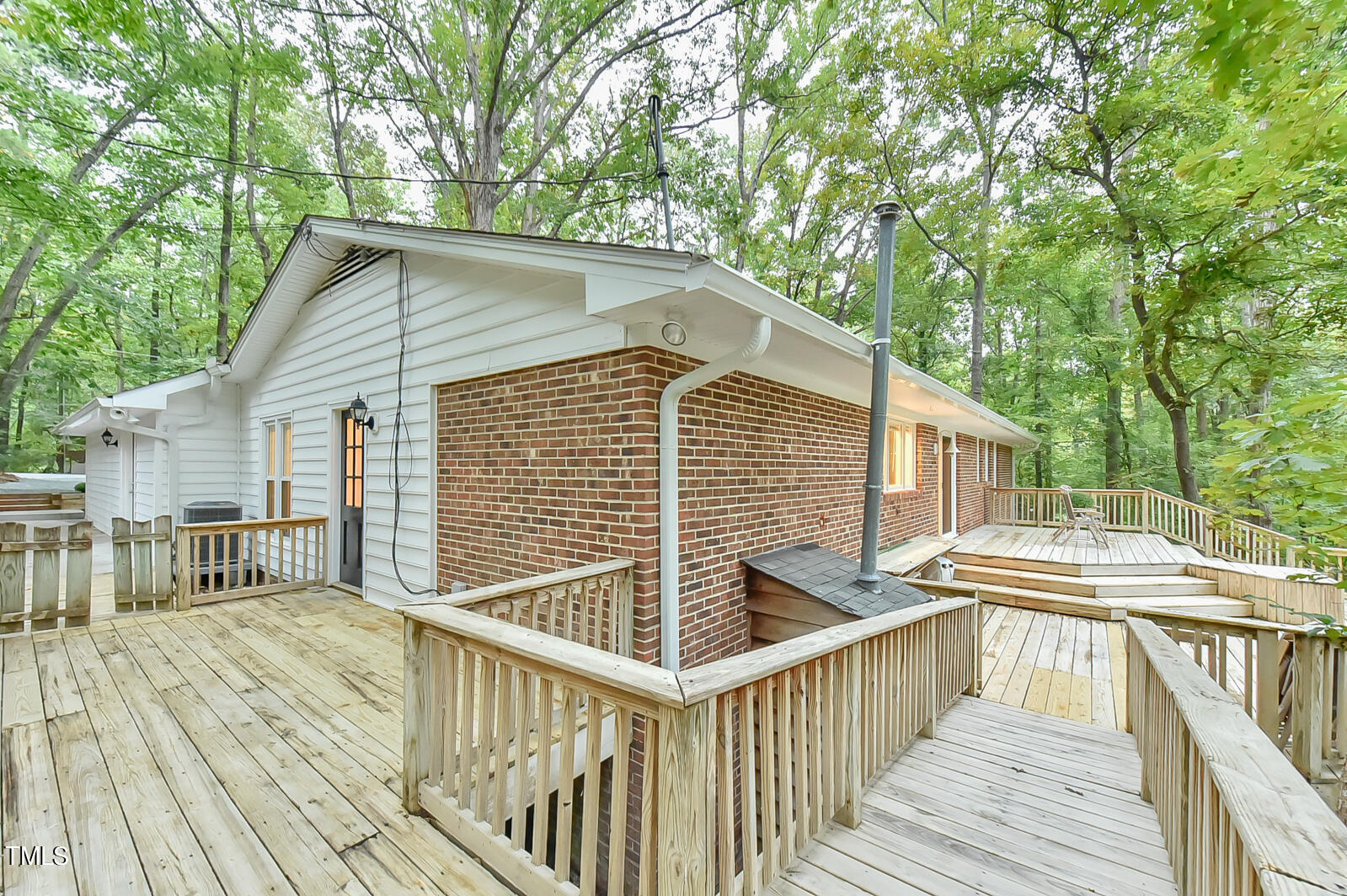 128 Dixie Drive Property Photo 10