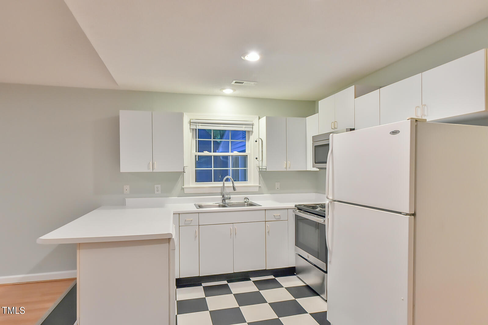 128 Dixie Drive Property Photo 46