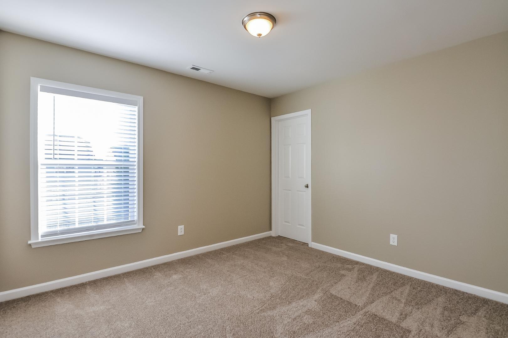 305 Edgecroft Way Property Photo 14