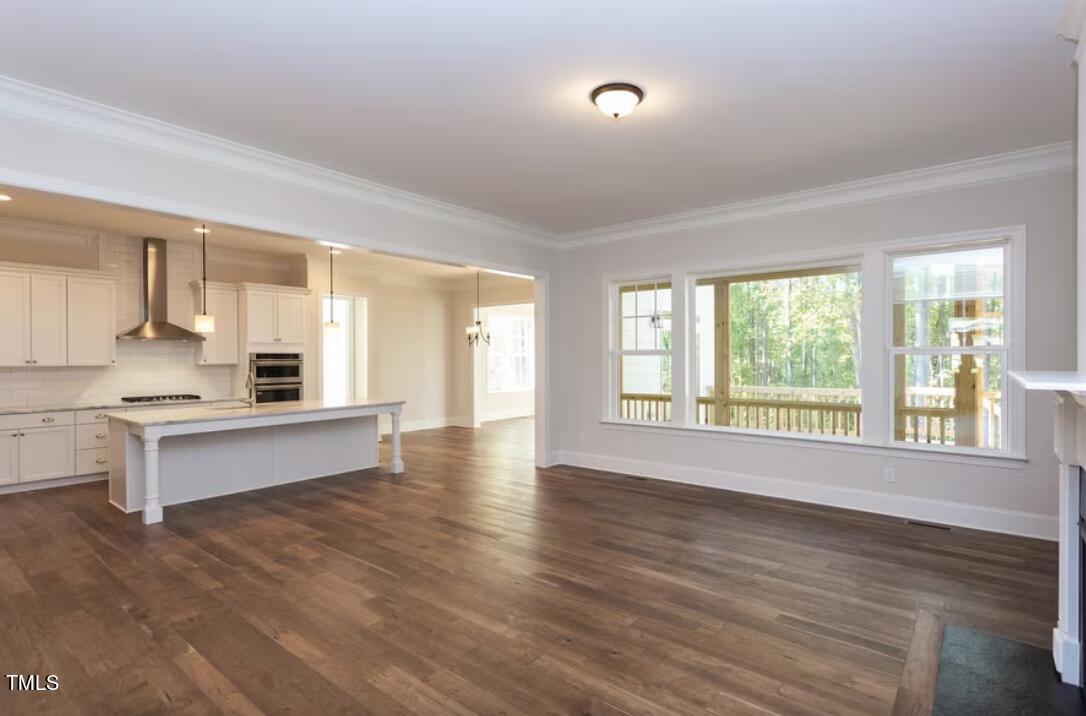 143 Traceway N Property Photo 2