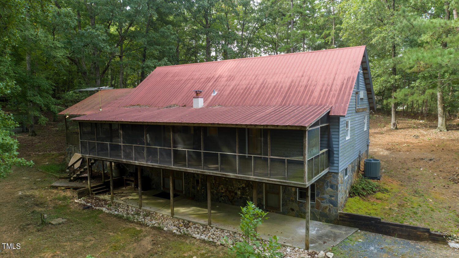4490 Busbee Road Property Photo 4