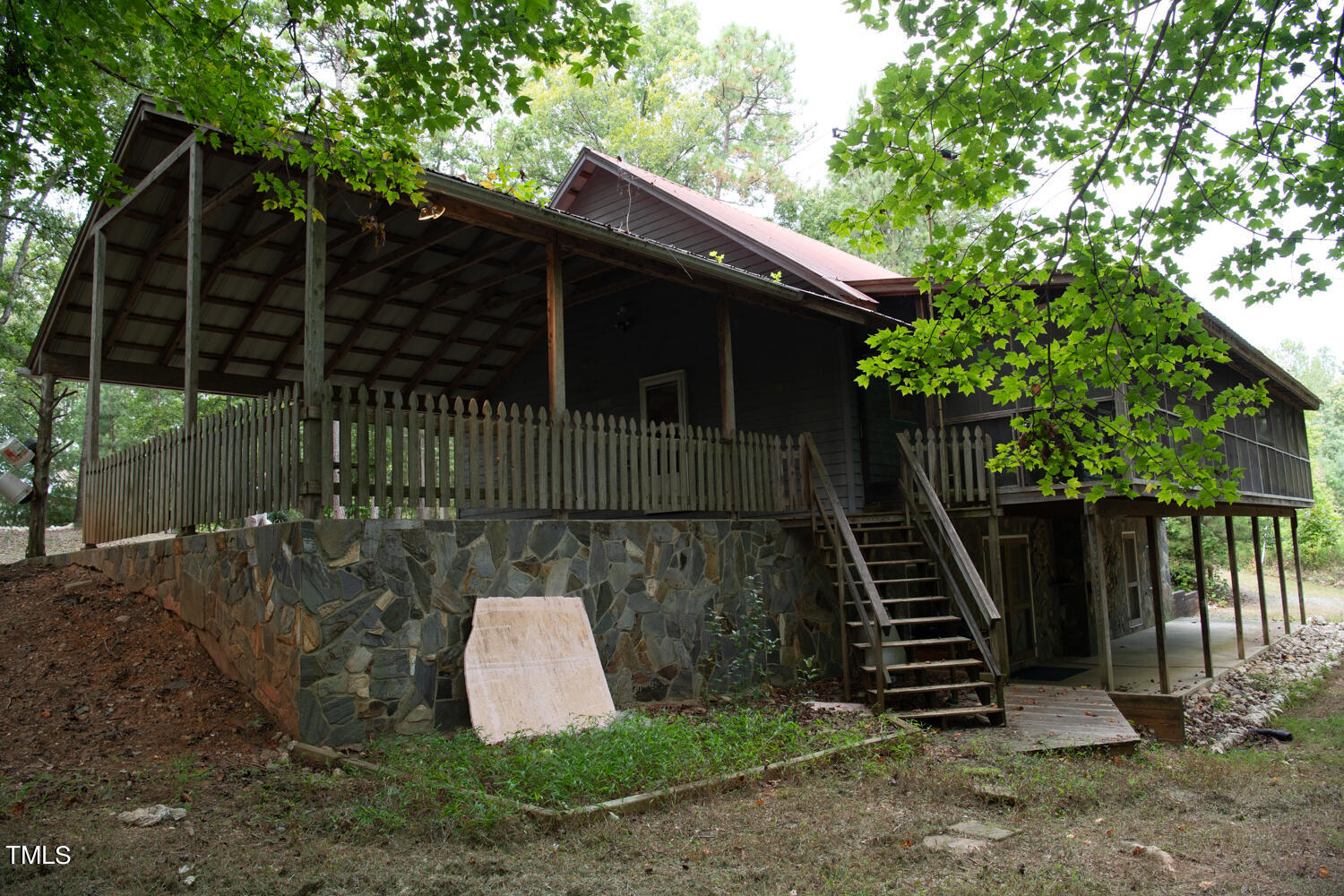 4490 Busbee Road Property Photo 6