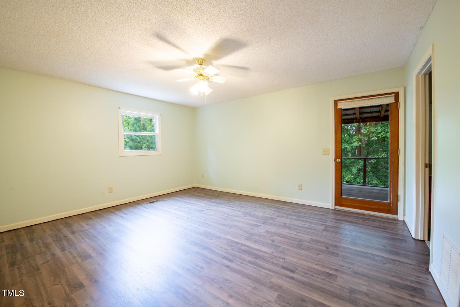 4490 Busbee Road Property Photo 17