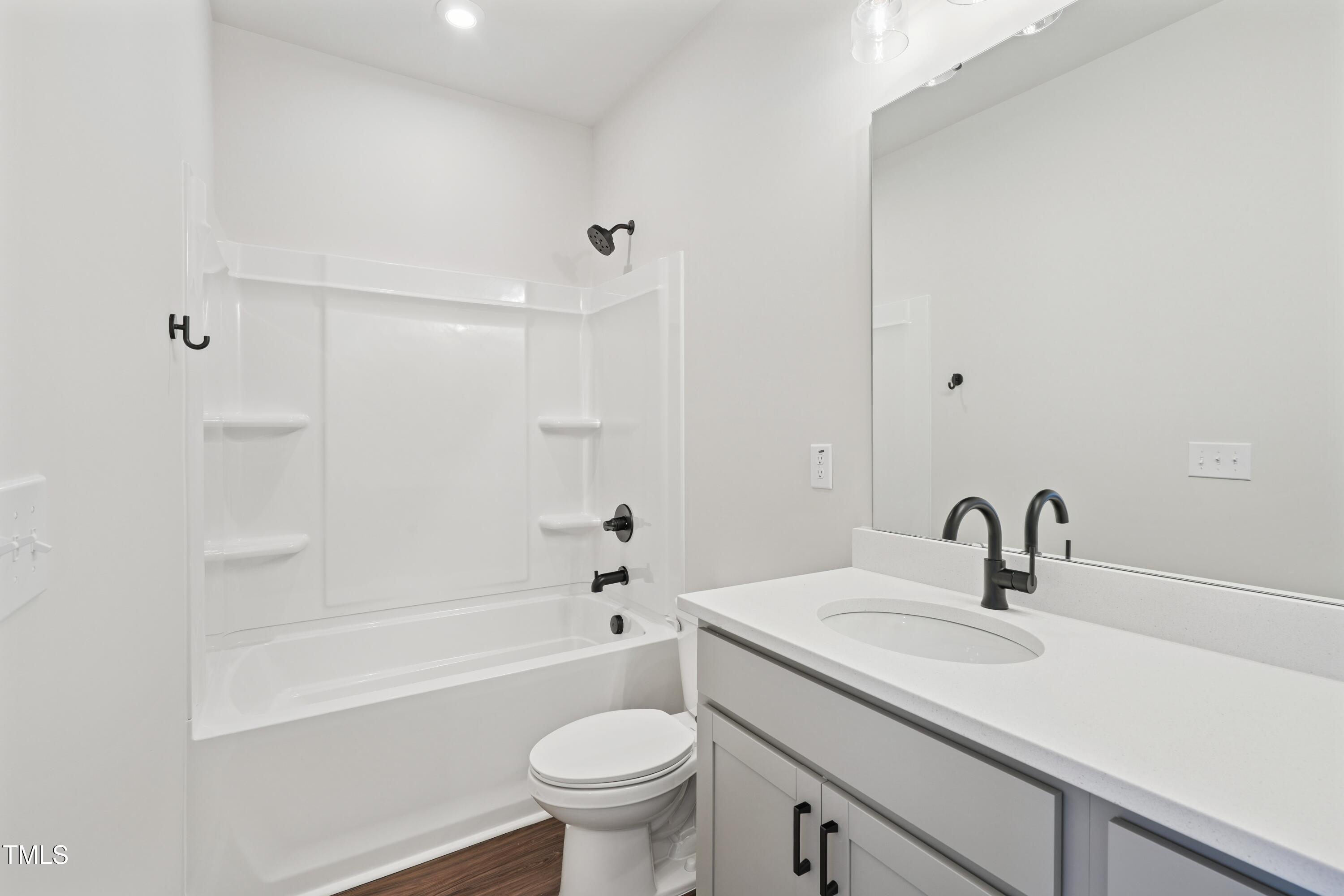 605 Hyperion Alley Property Photo 9