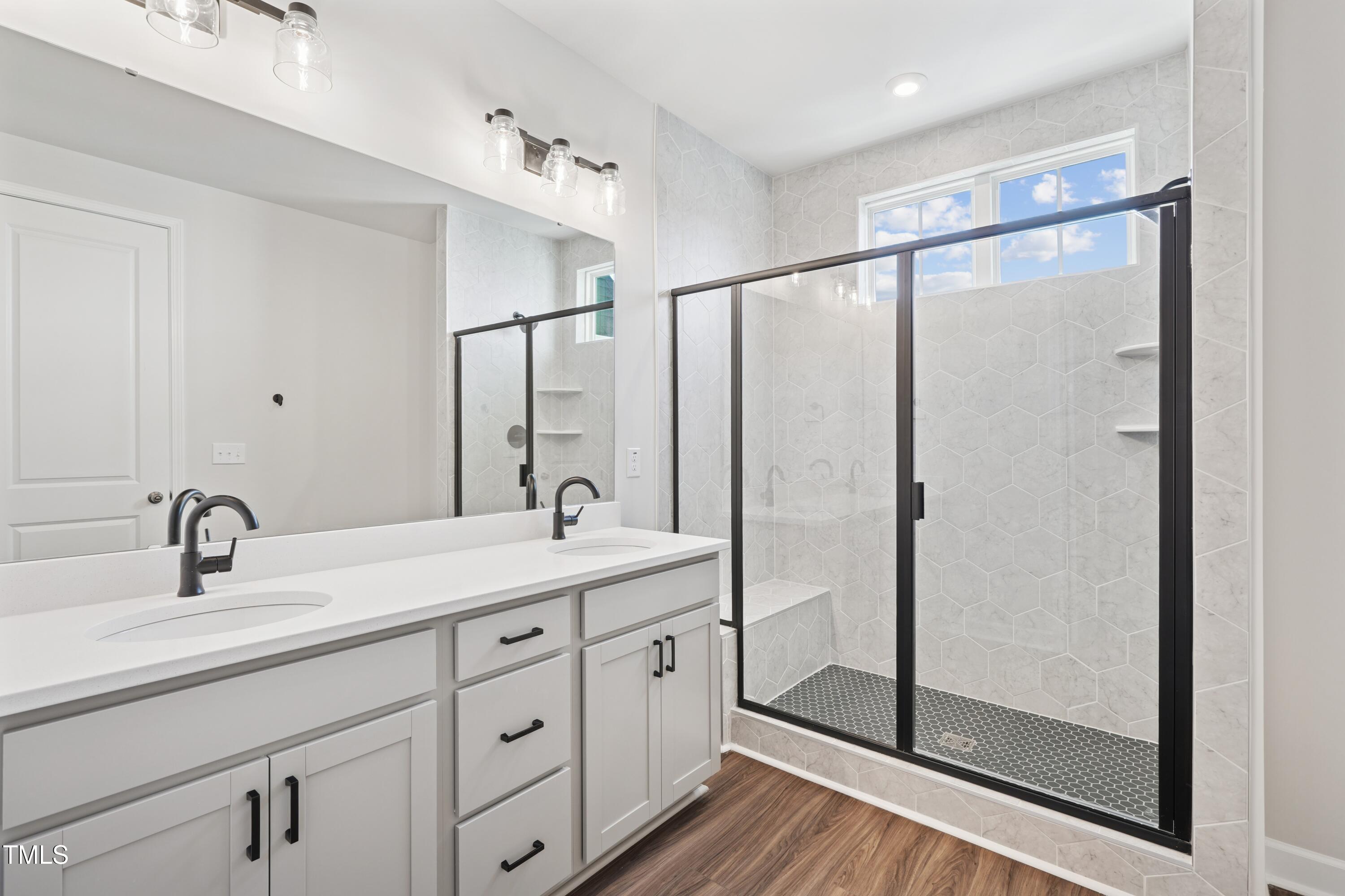 605 Hyperion Alley Property Photo 12