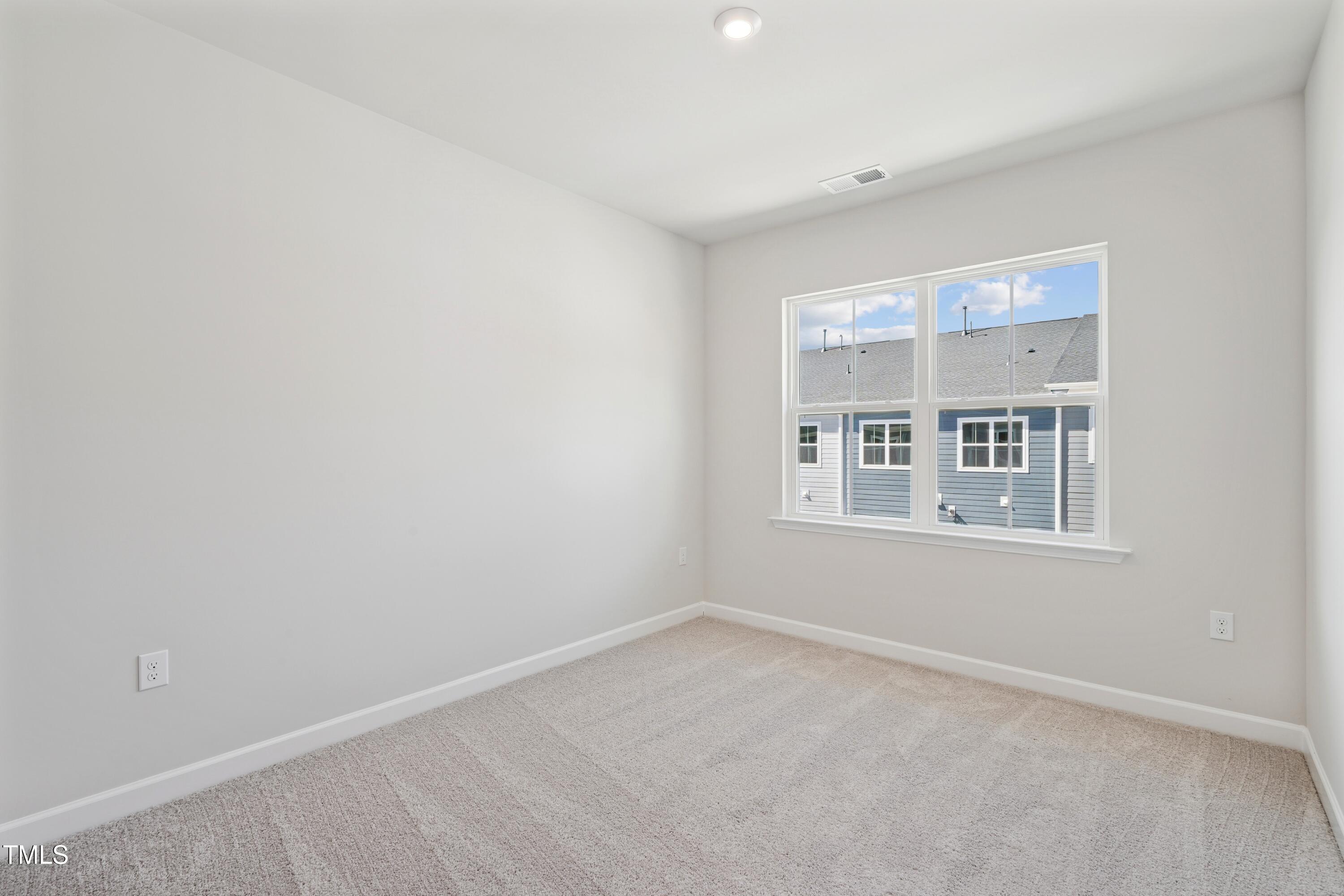 605 Hyperion Alley Property Photo 13