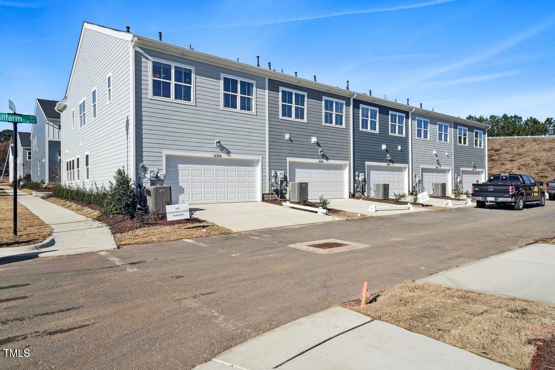605 Hyperion Alley Property Photo 27