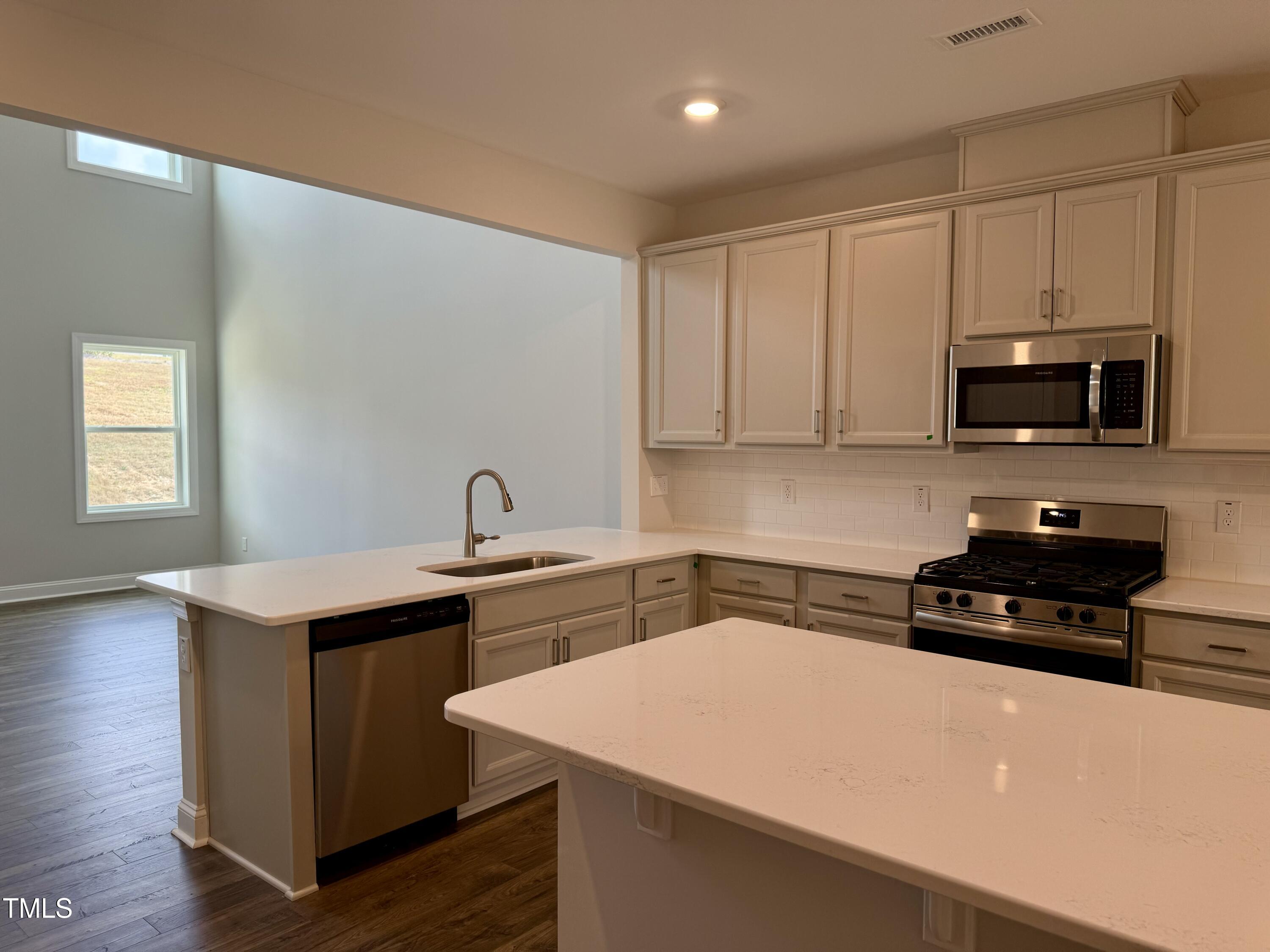 824 Putney Hill Road Property Photo 6