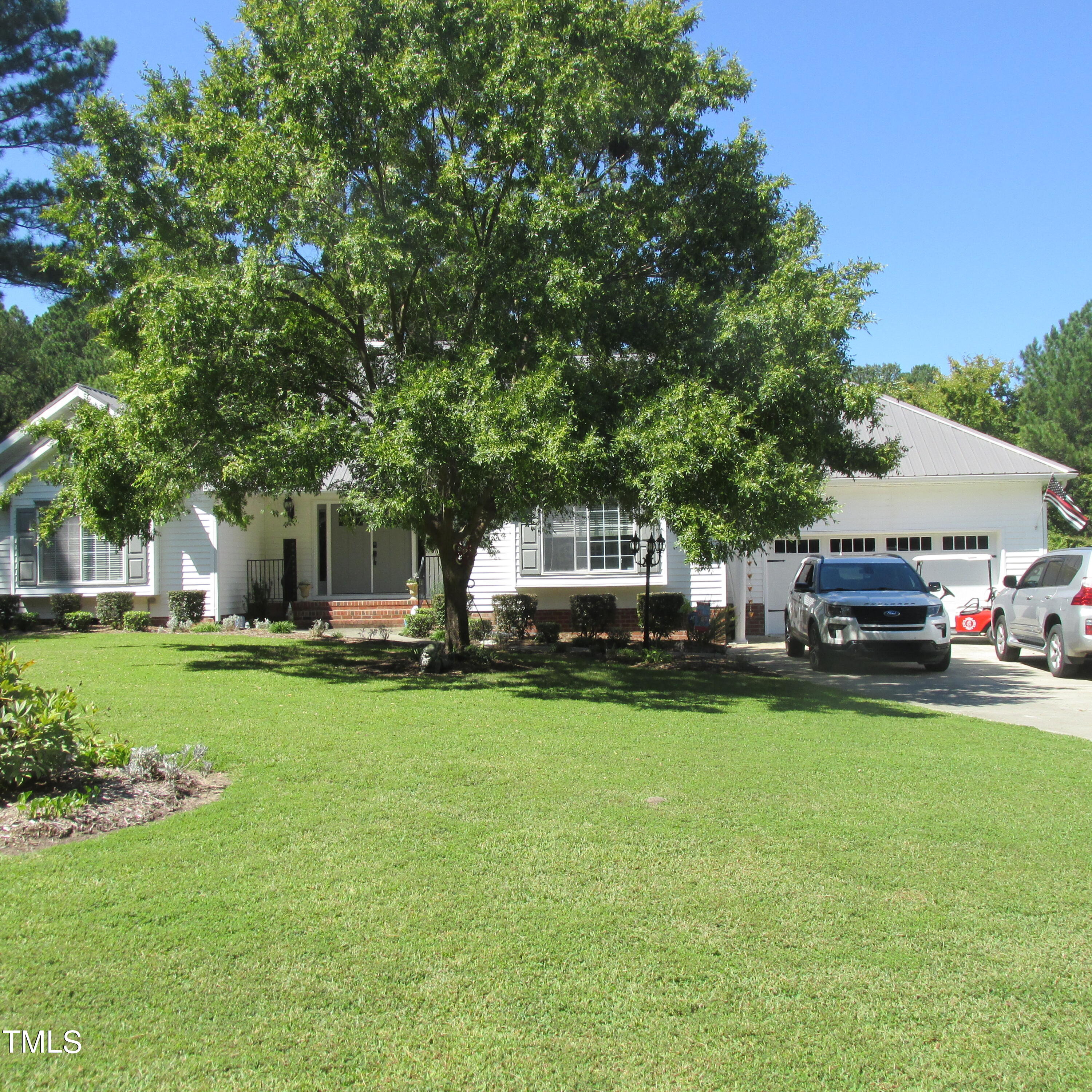 5715 Sky Lane Drive Property Photo 4