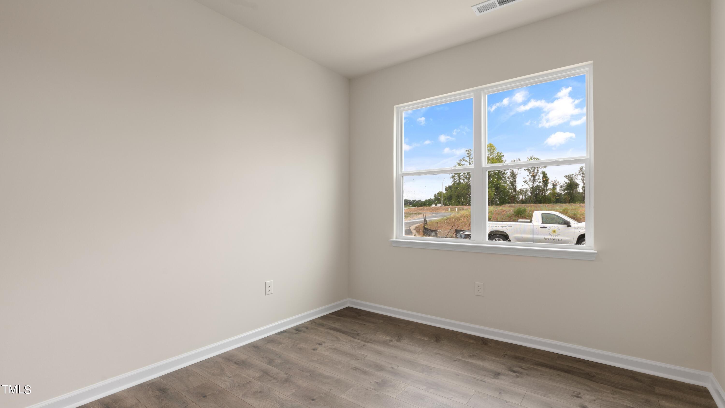 1320 Jasmine View Way Property Photo 6