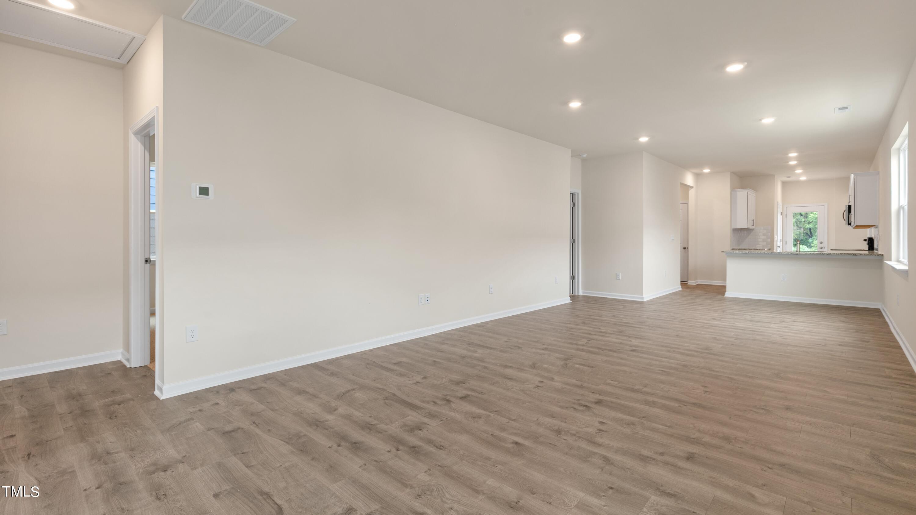 1320 Jasmine View Way Property Photo 13