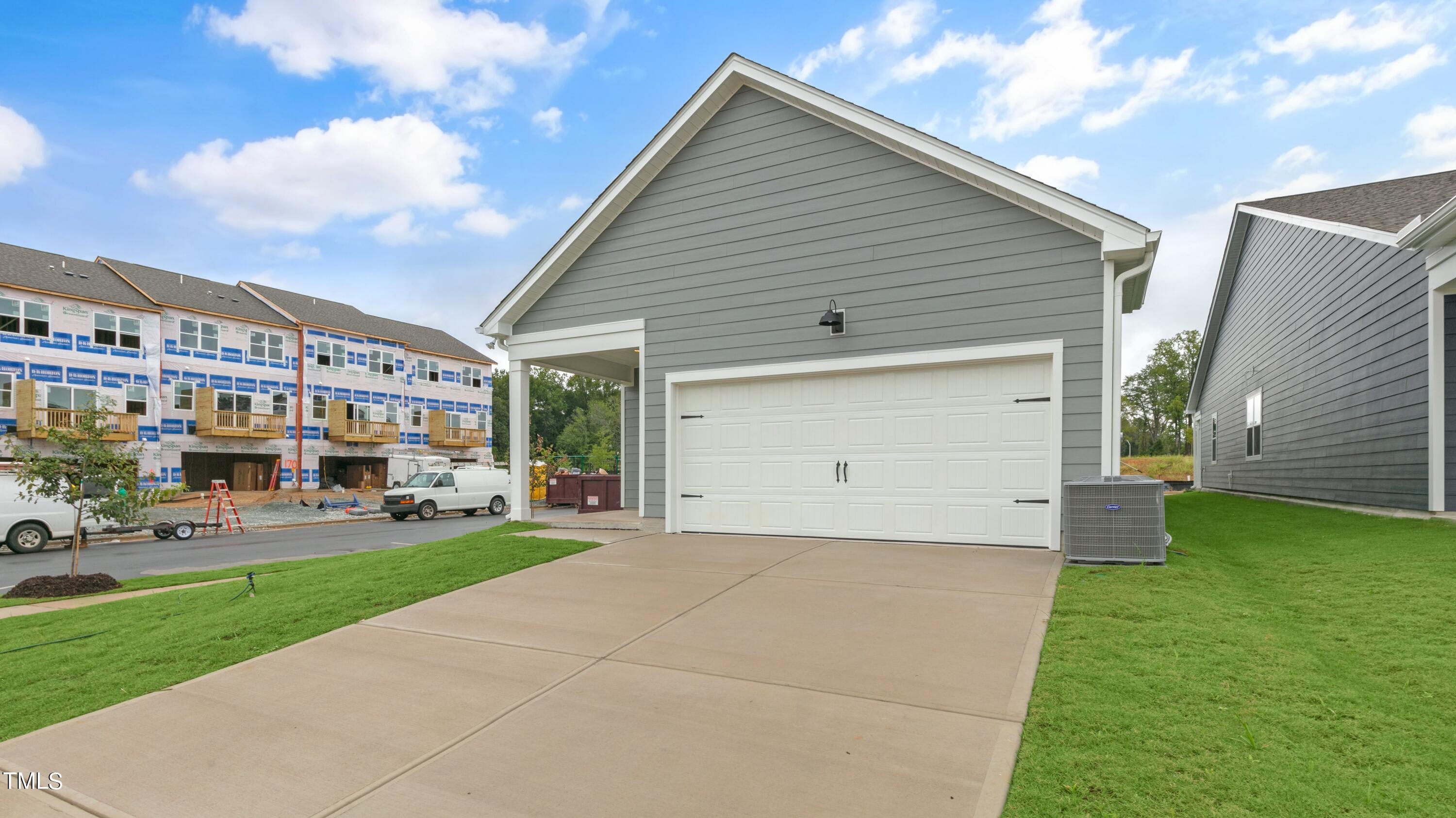 1320 Jasmine View Way Property Photo 32
