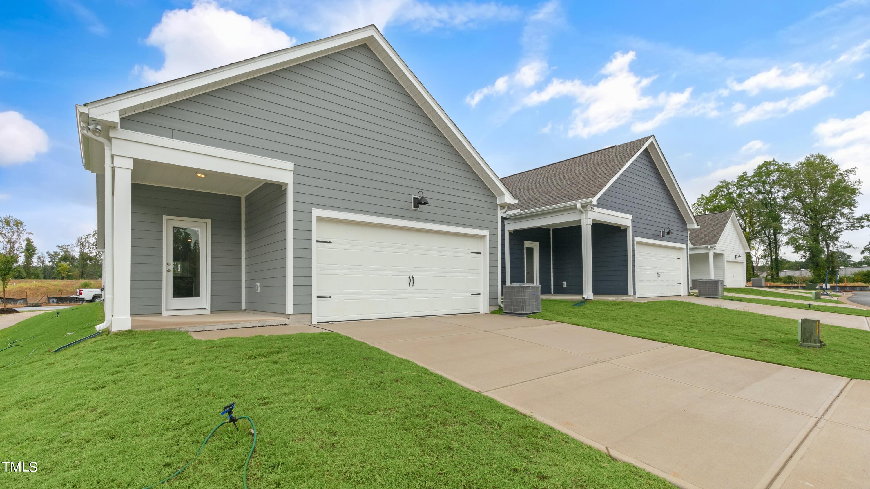 1320 Jasmine View Way Property Photo 33