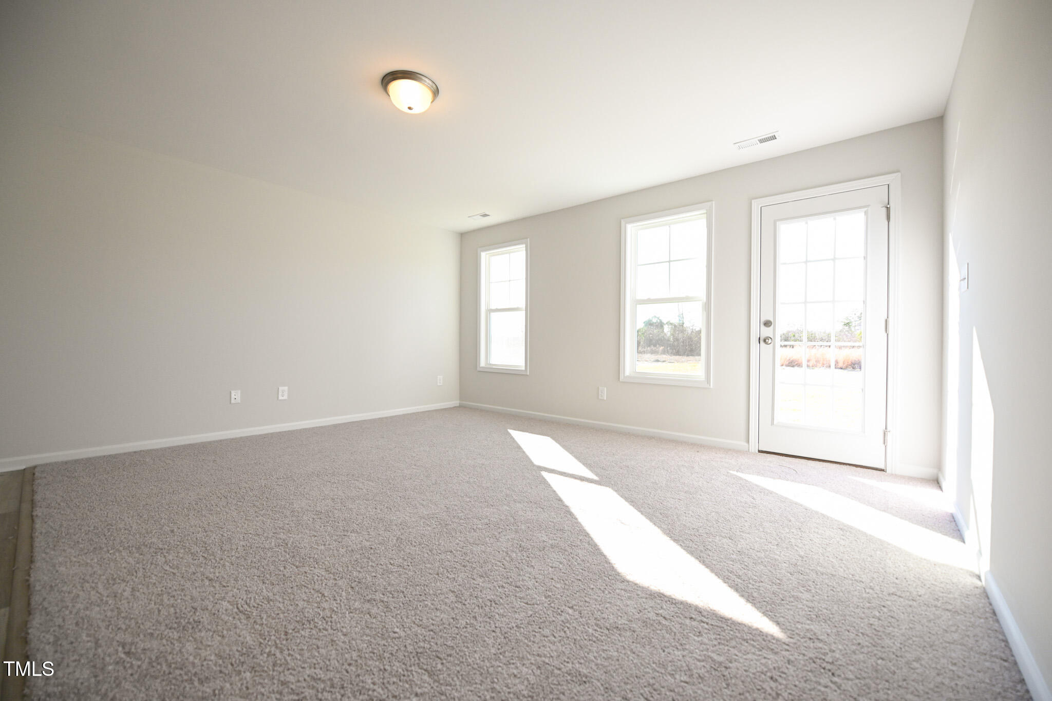1528 Percheron Path Property Photo 5