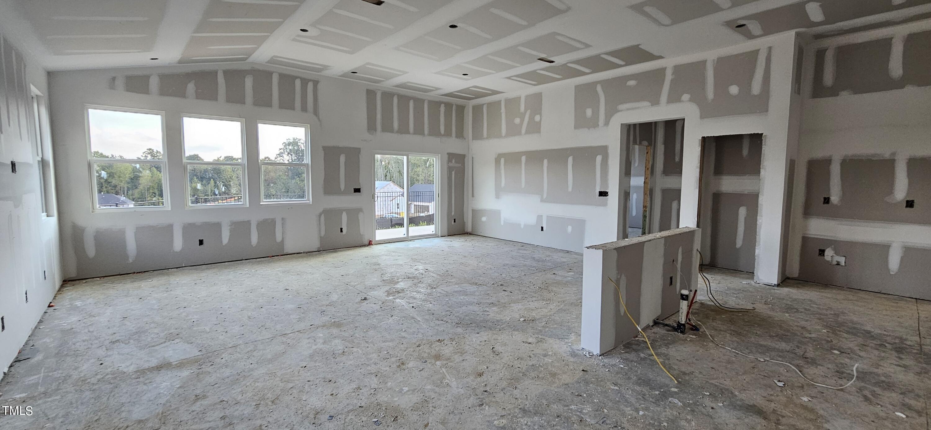 1123 Woody Drive Property Photo 3