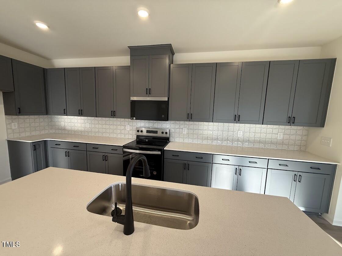 29 Longdale Drive Property Photo 6