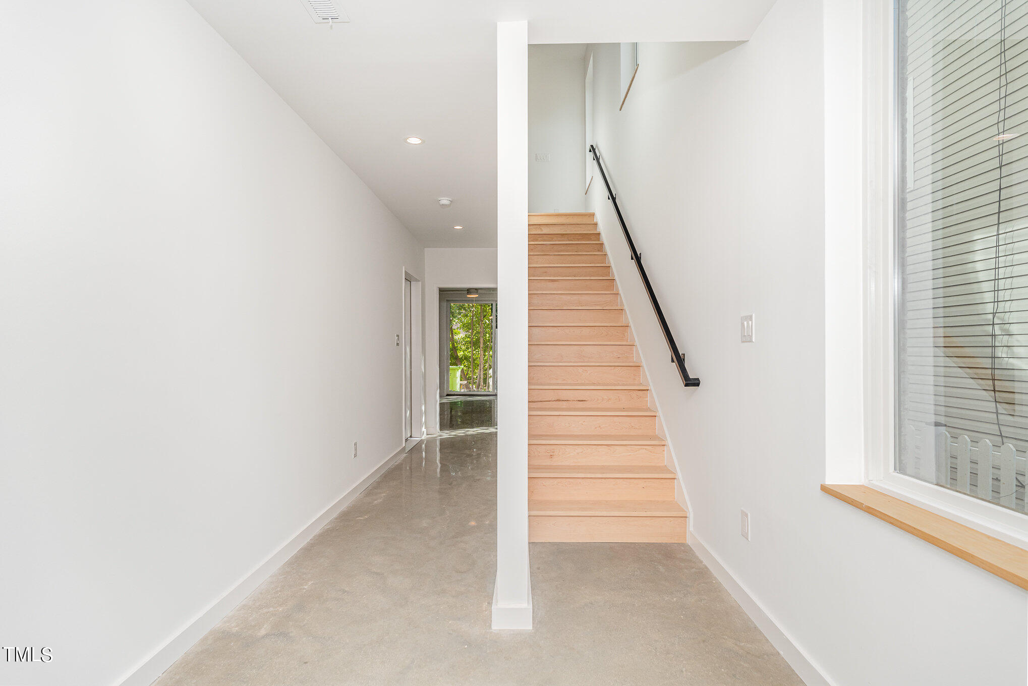515 W Lenoir Street # 102 Property Photo 8