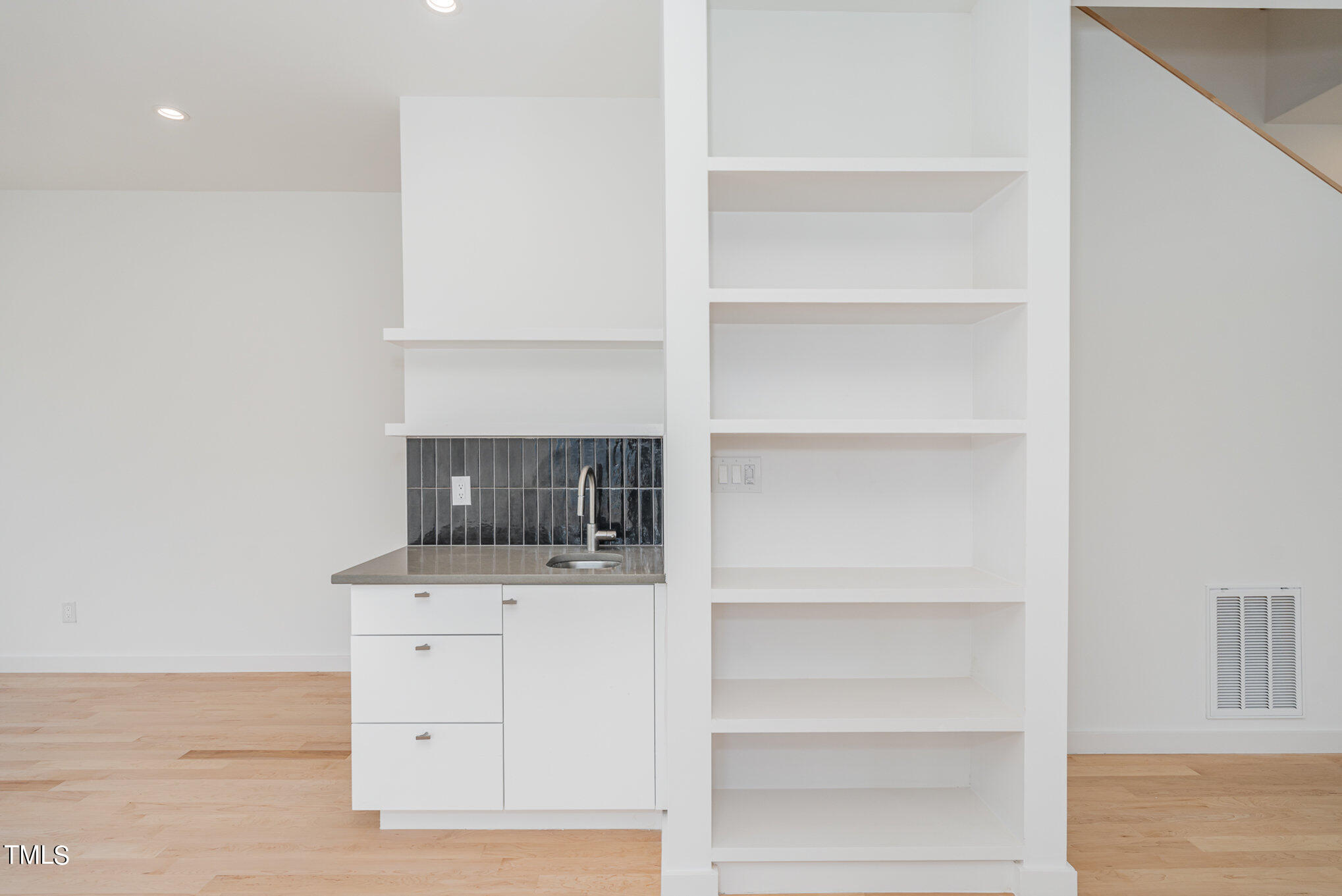 515 W Lenoir Street # 102 Property Photo 18