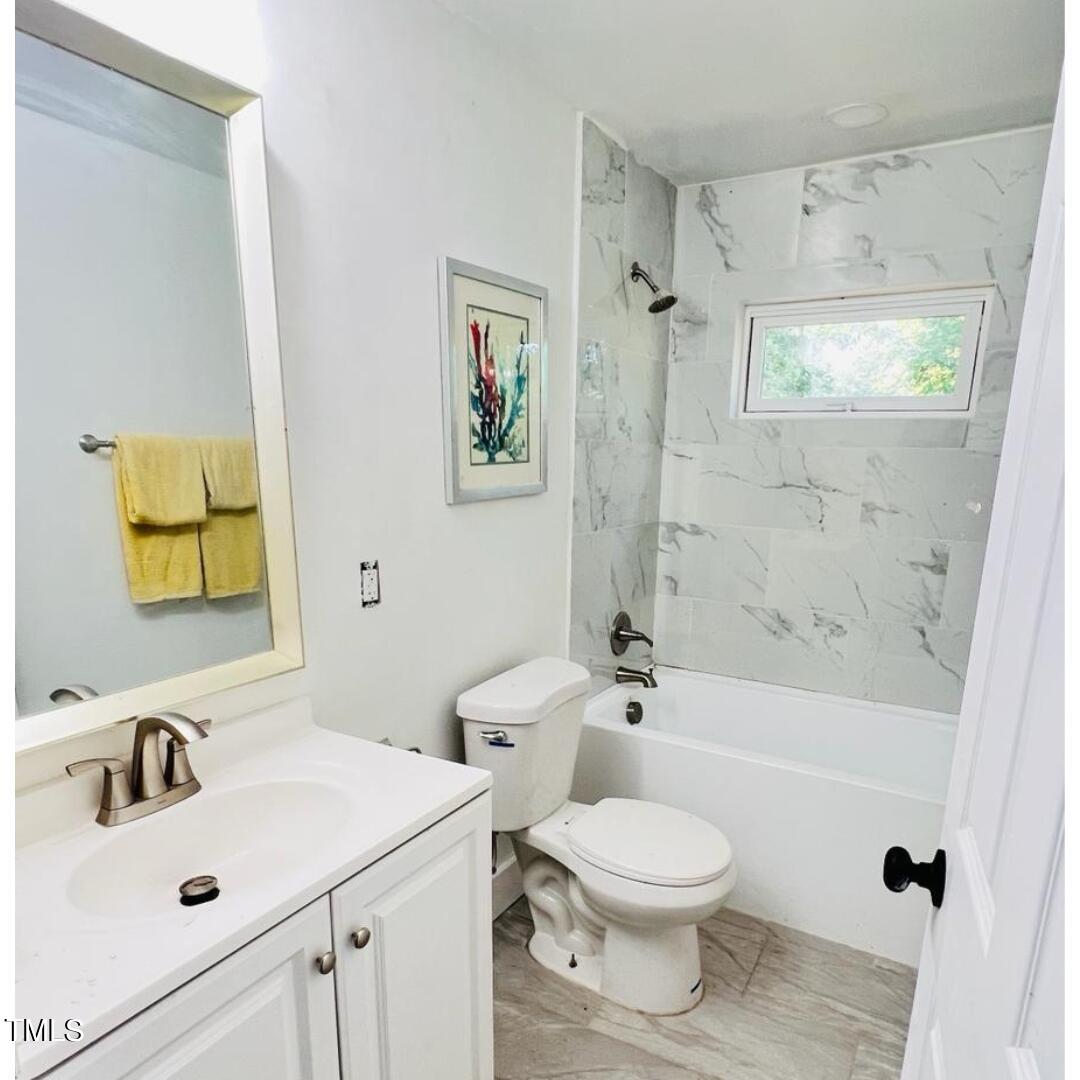 614 Henry Street Property Photo 7