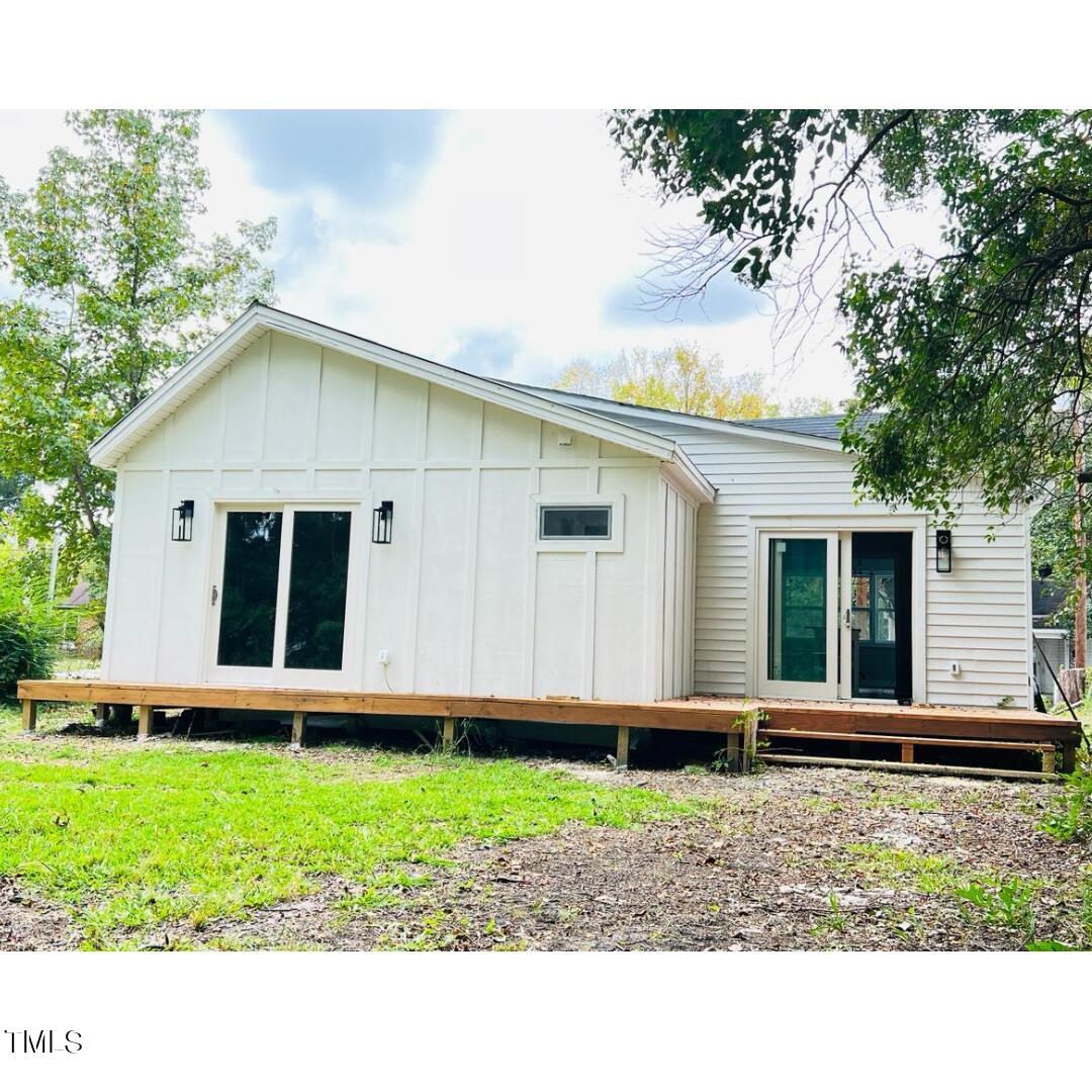 614 Henry Street Property Photo 11