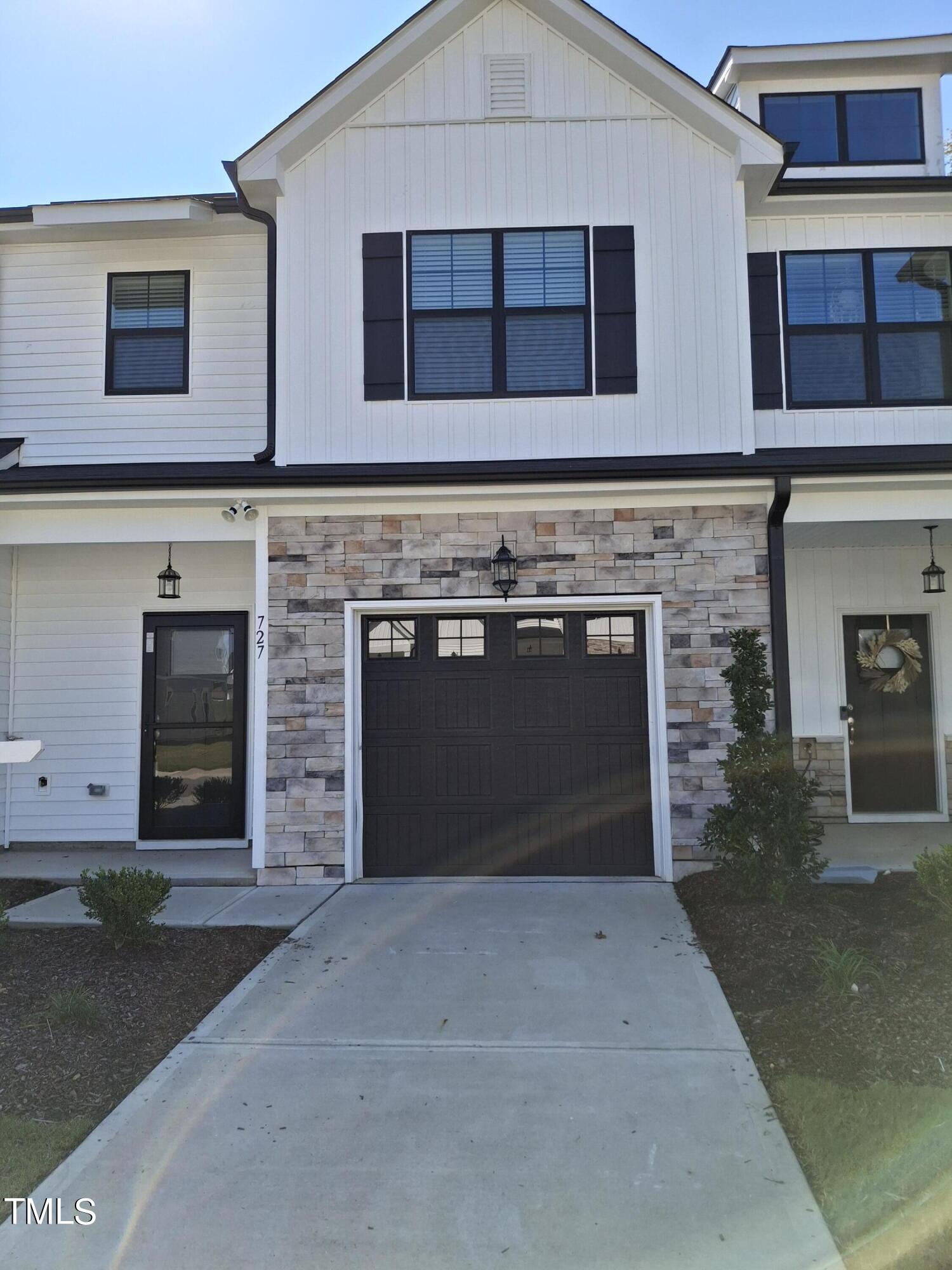727 Putney Hill Road Property Photo