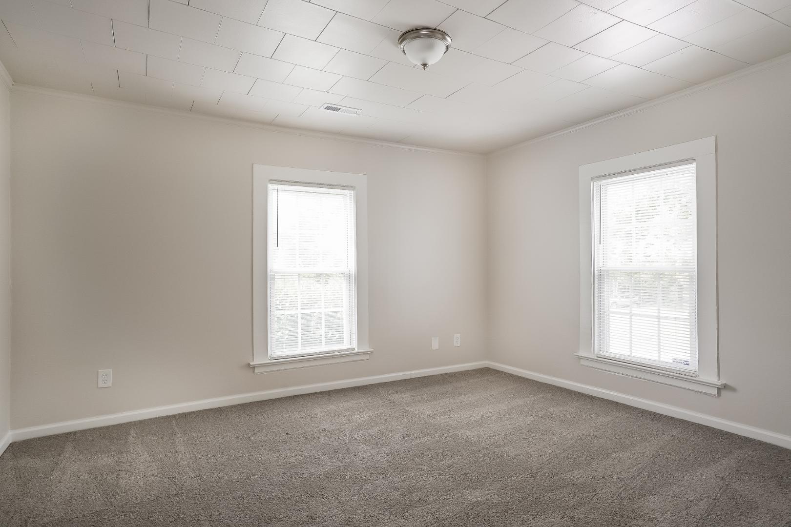 1413 Maplewood Drive Property Photo 12