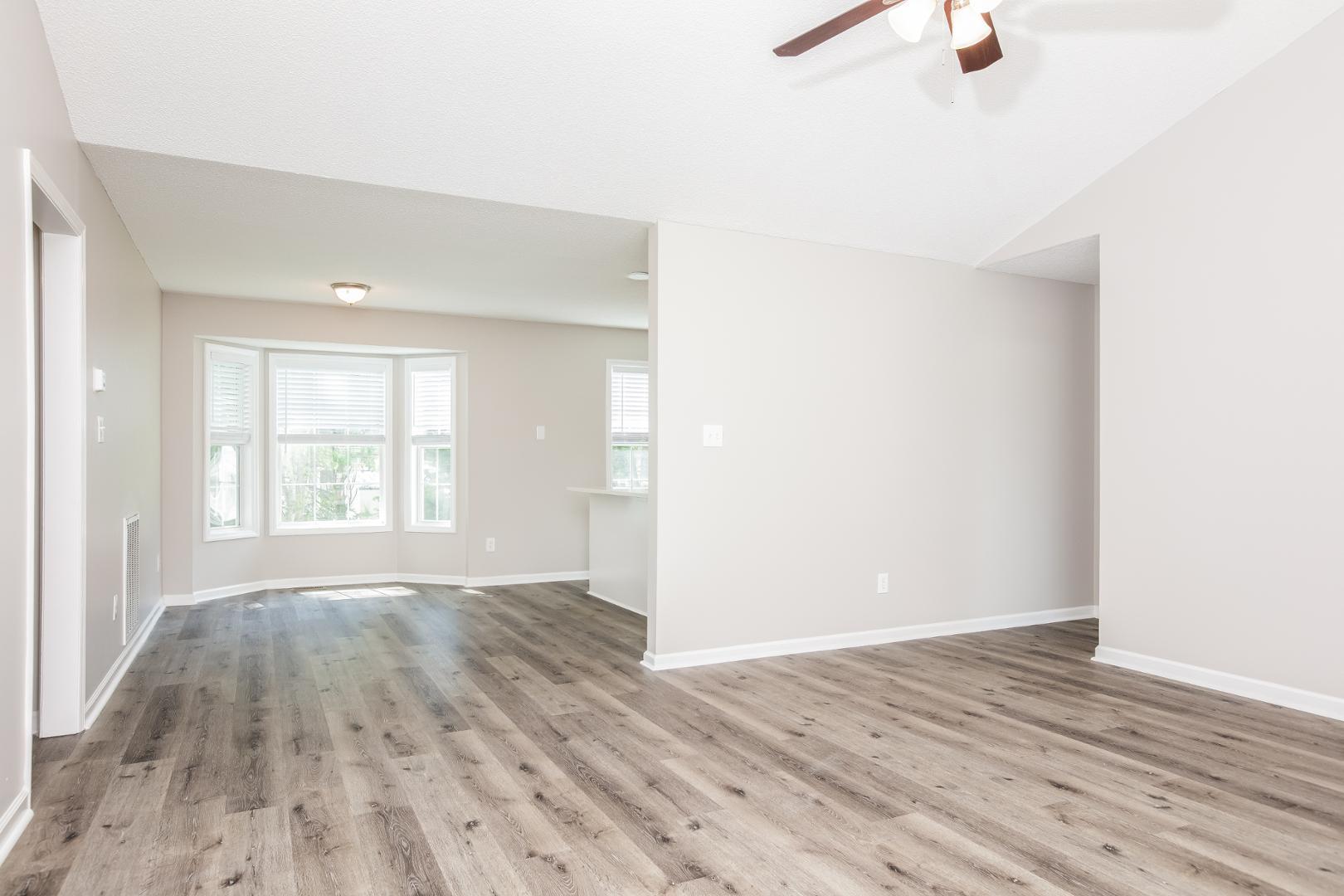 1215 Piney Glen Lane Property Photo 3
