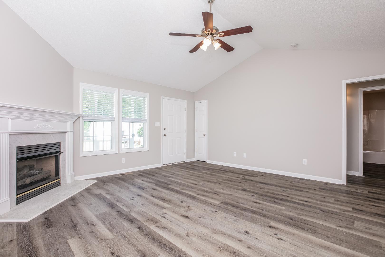 1215 Piney Glen Lane Property Photo 5