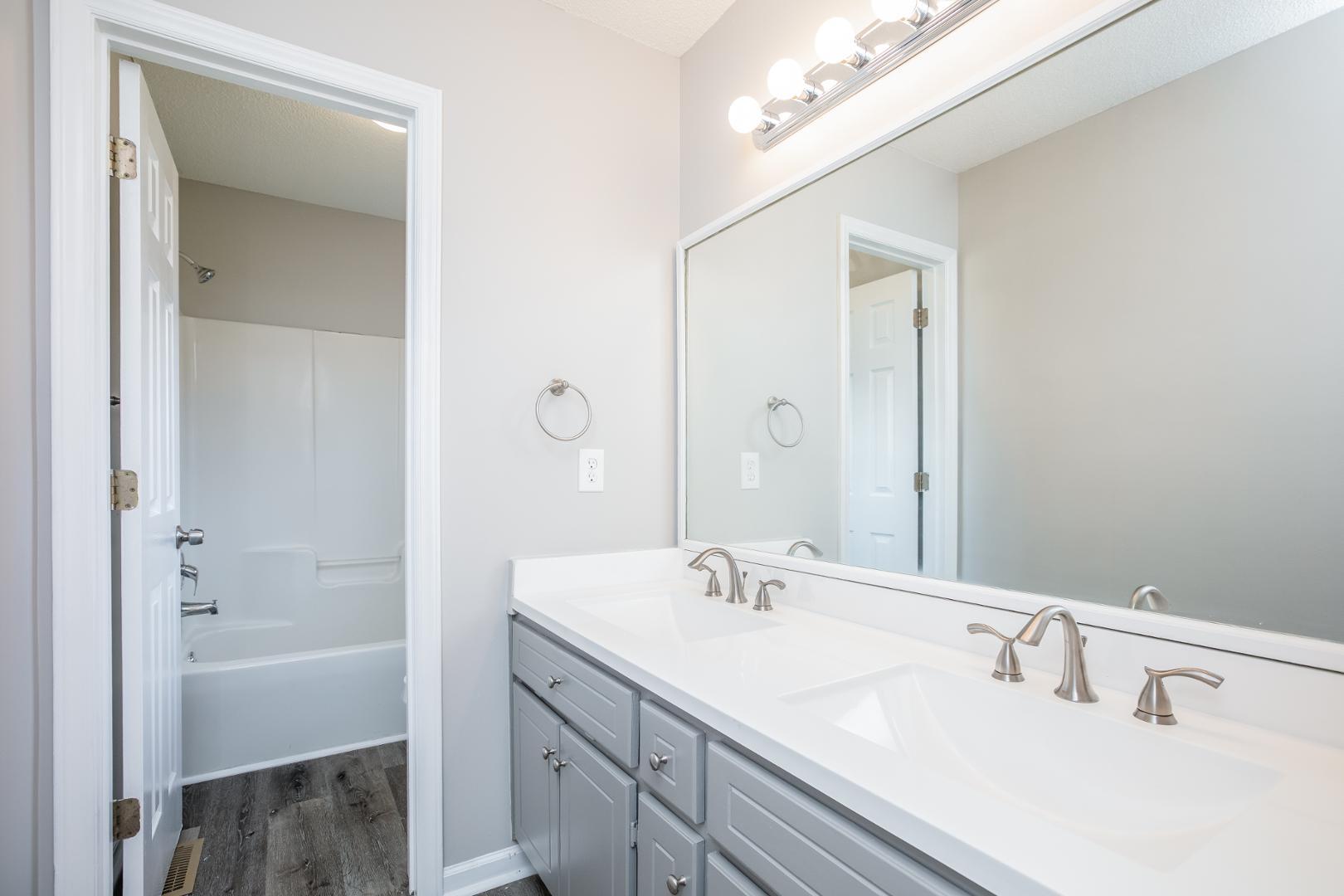 1215 Piney Glen Lane Property Photo 12