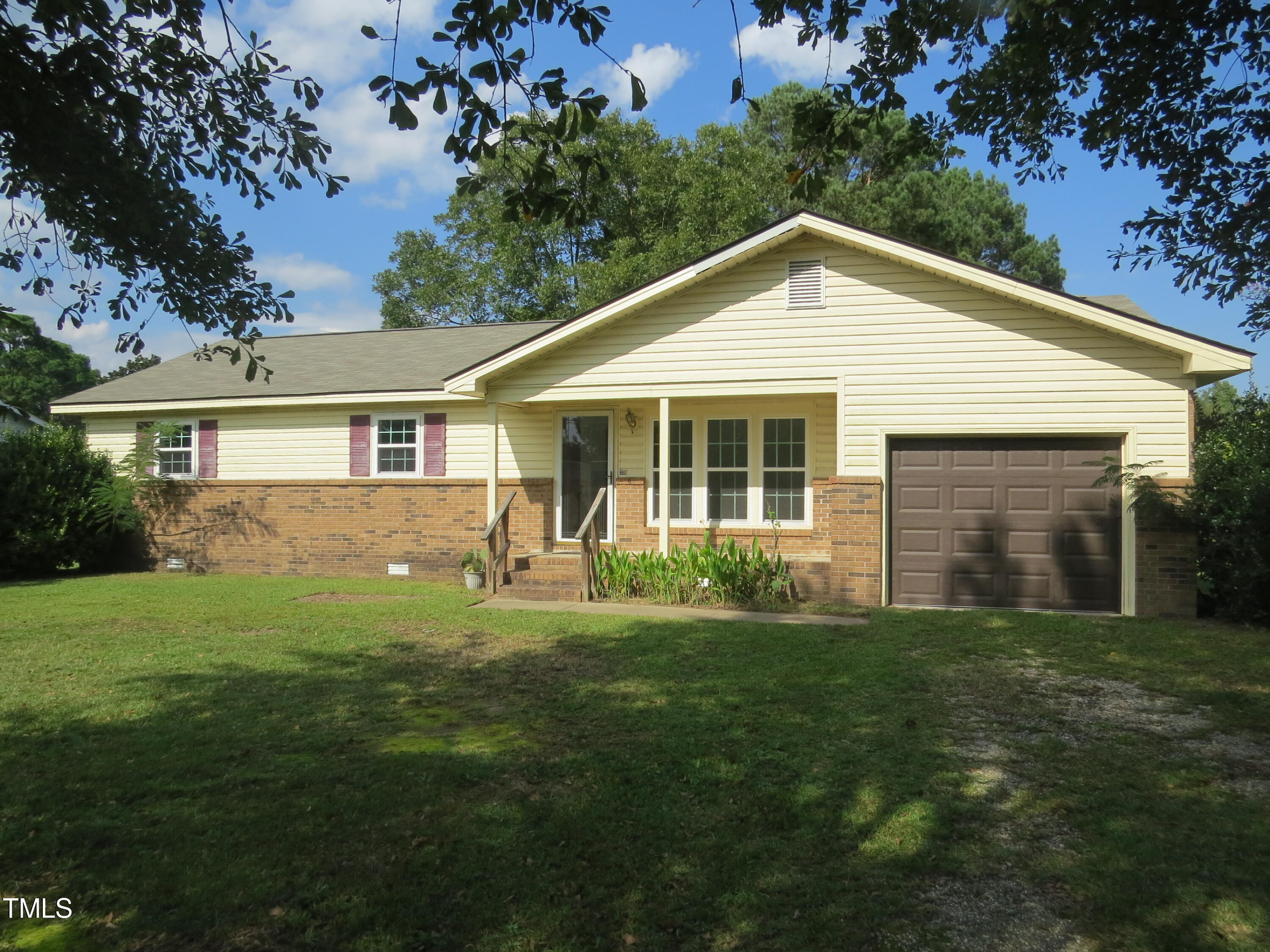 109 Kelly Court Property Photo