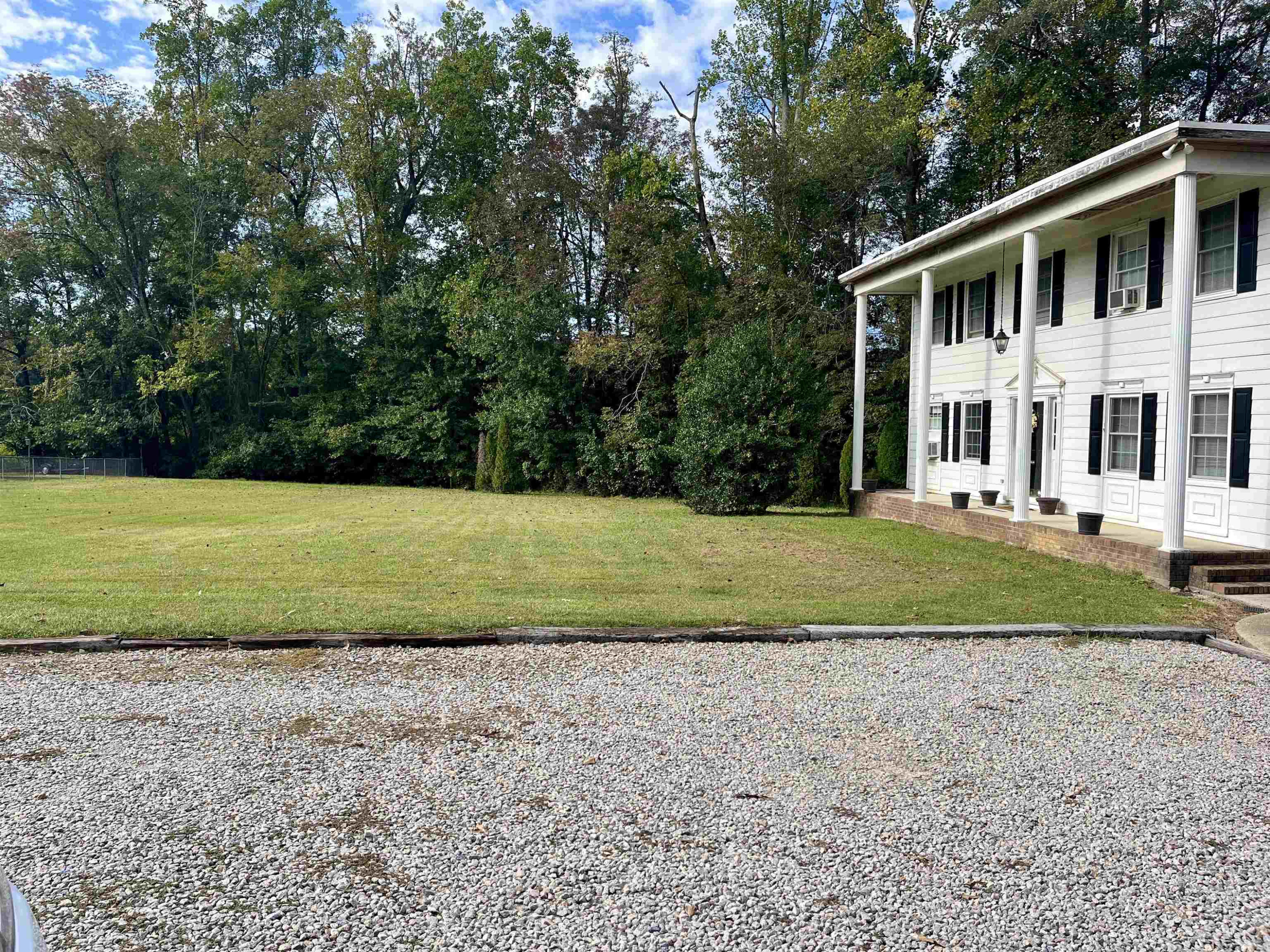 1229 Tulip Street Property Photo 15