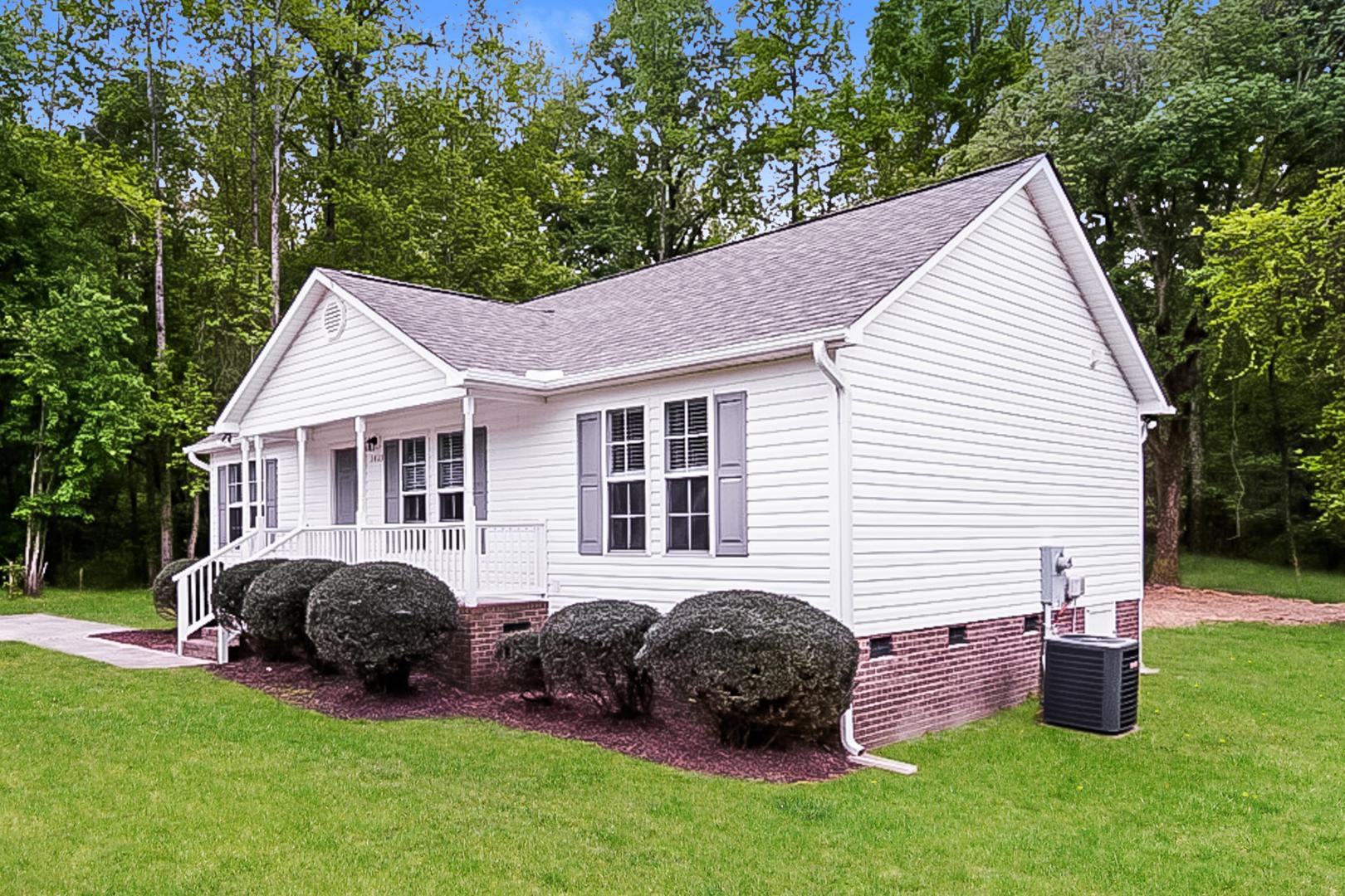 1415 Smokey Mountain Drive Property Photo 3