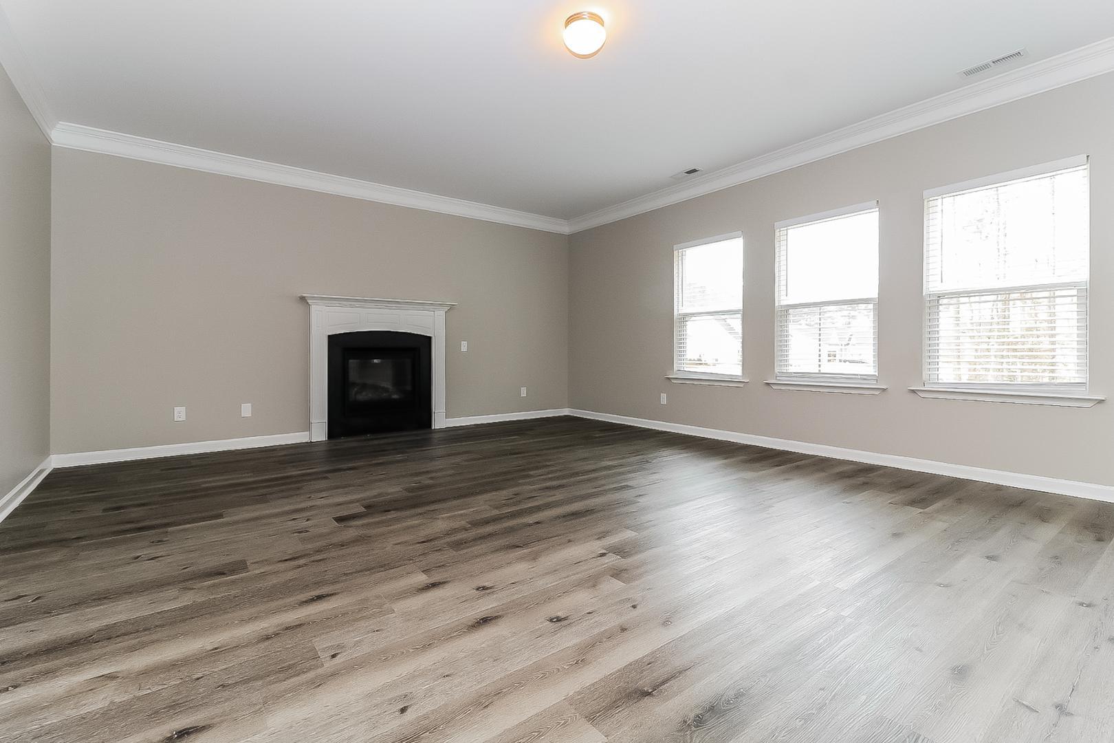 15 Creststone Court Property Photo 4