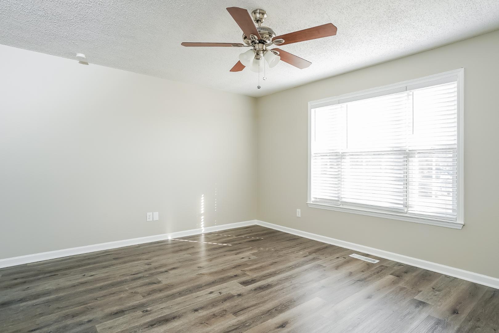 2330 Sumter Drive Property Photo 9