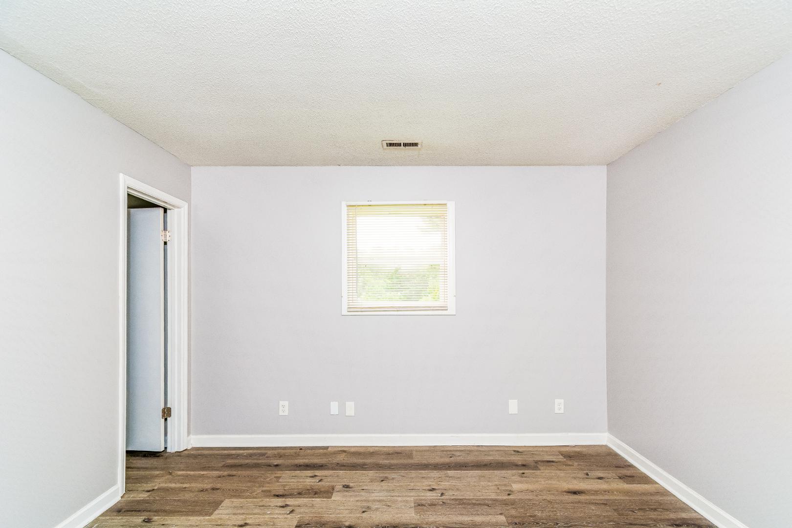 829 Berwyn Avenue Property Photo 7