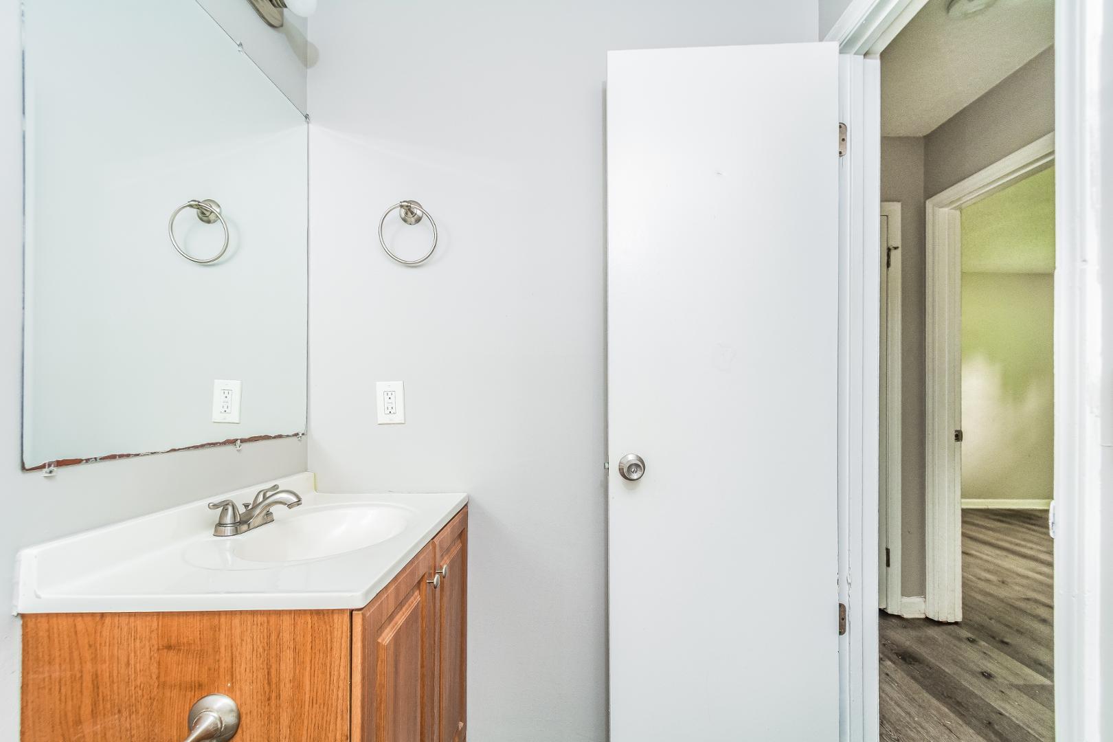 829 Berwyn Avenue Property Photo 11