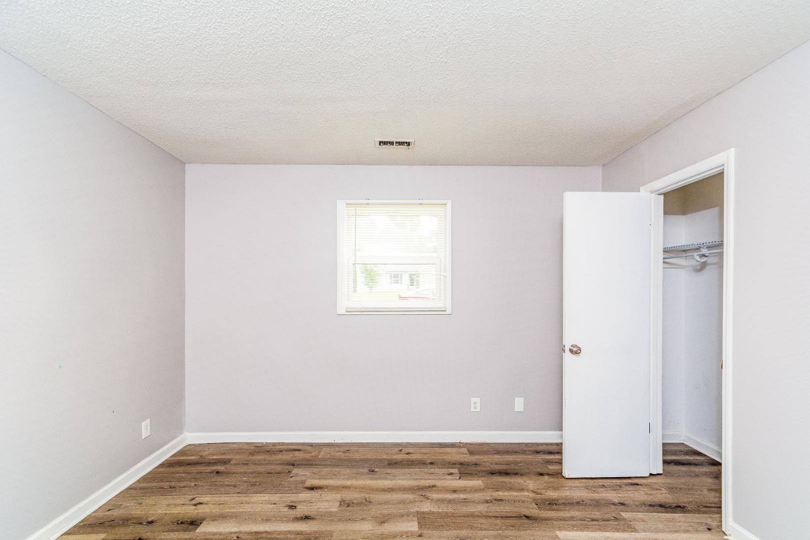 829 Berwyn Avenue Property Photo 15