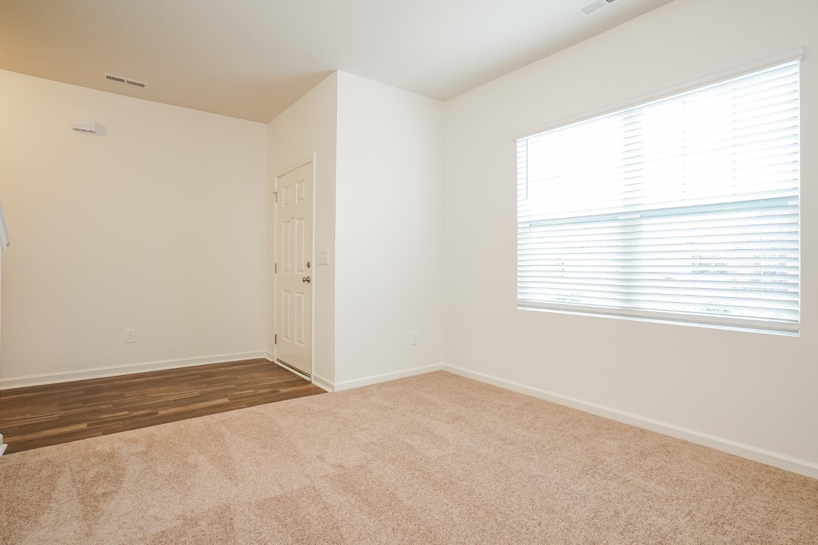 704 Kenyon Spring Drive Property Photo 8