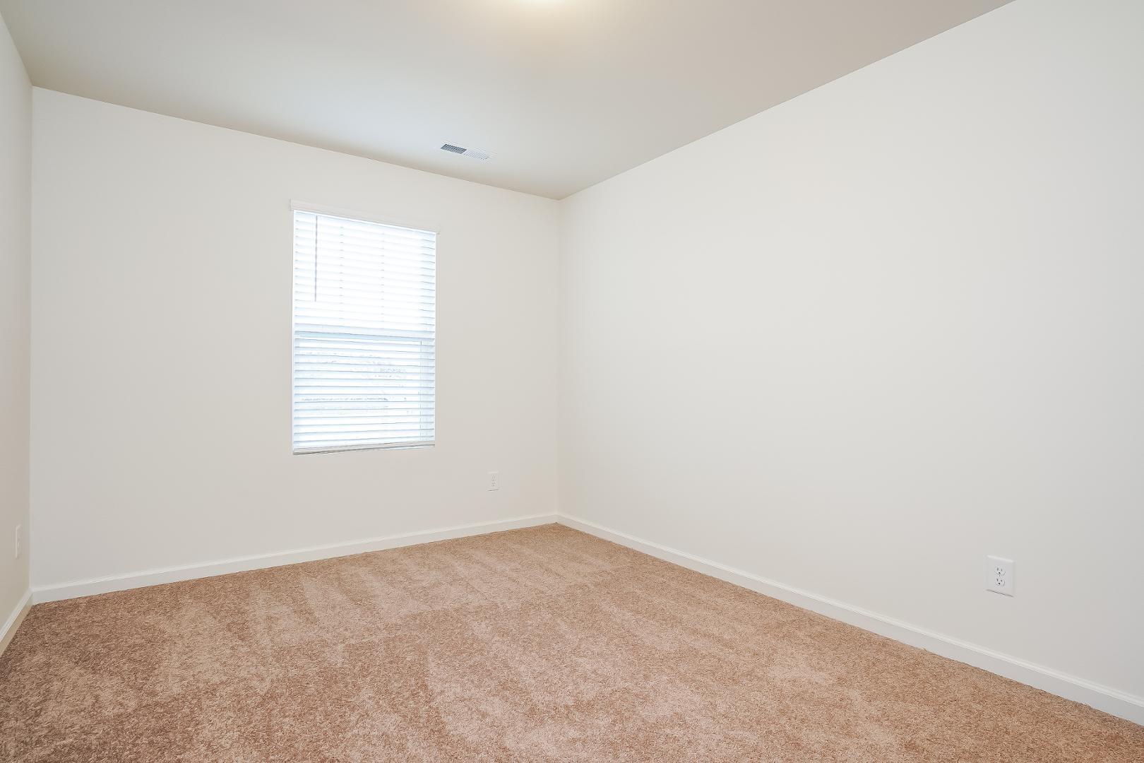 704 Kenyon Spring Drive Property Photo 13