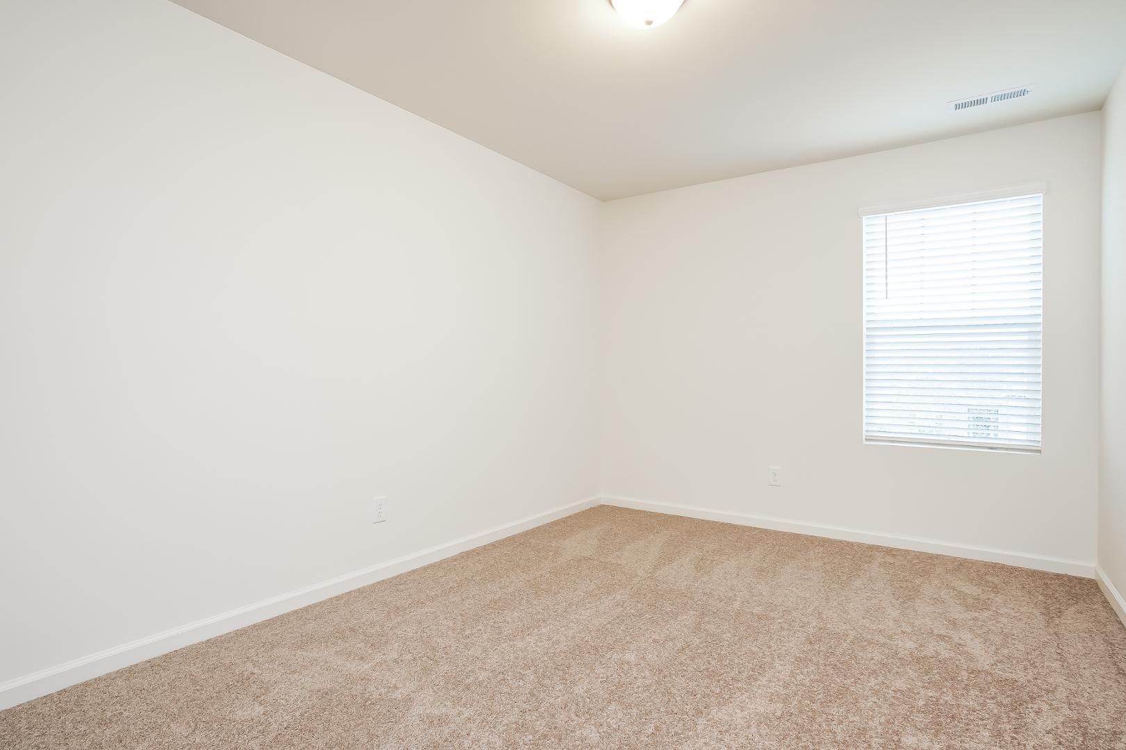 704 Kenyon Spring Drive Property Photo 14