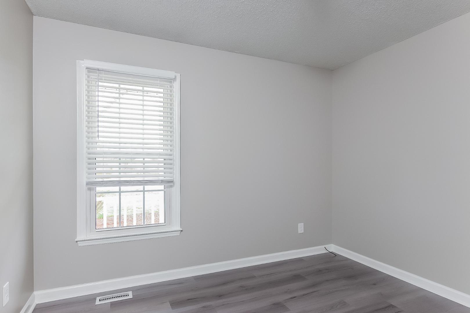169 Kent Street Property Photo 14