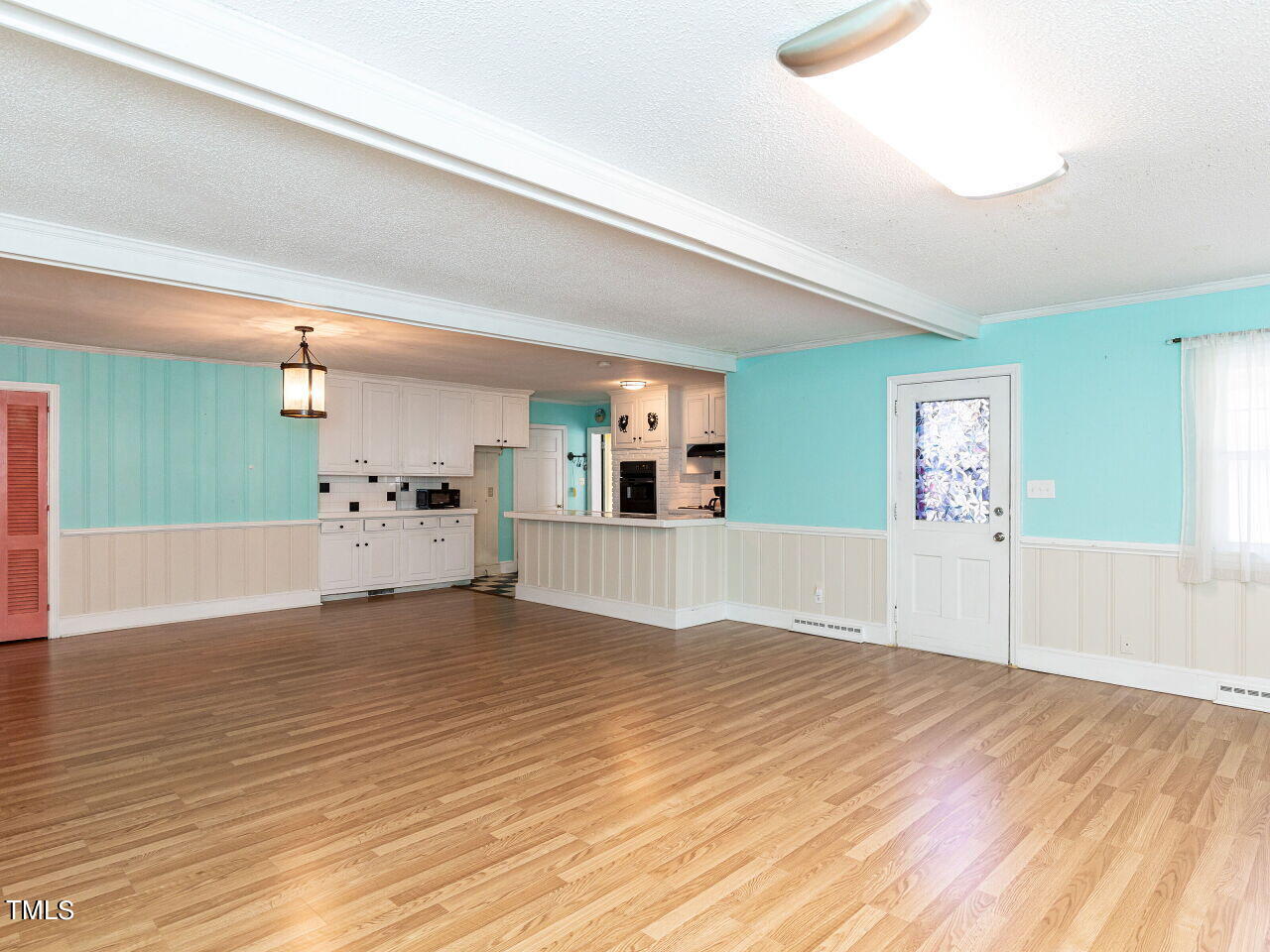 110 W Parker Street Property Photo 5