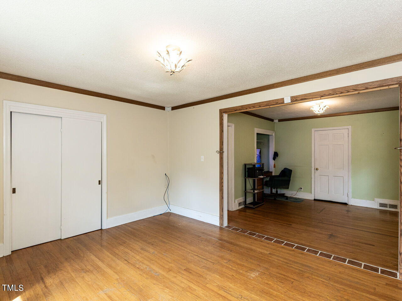 110 W Parker Street Property Photo 18