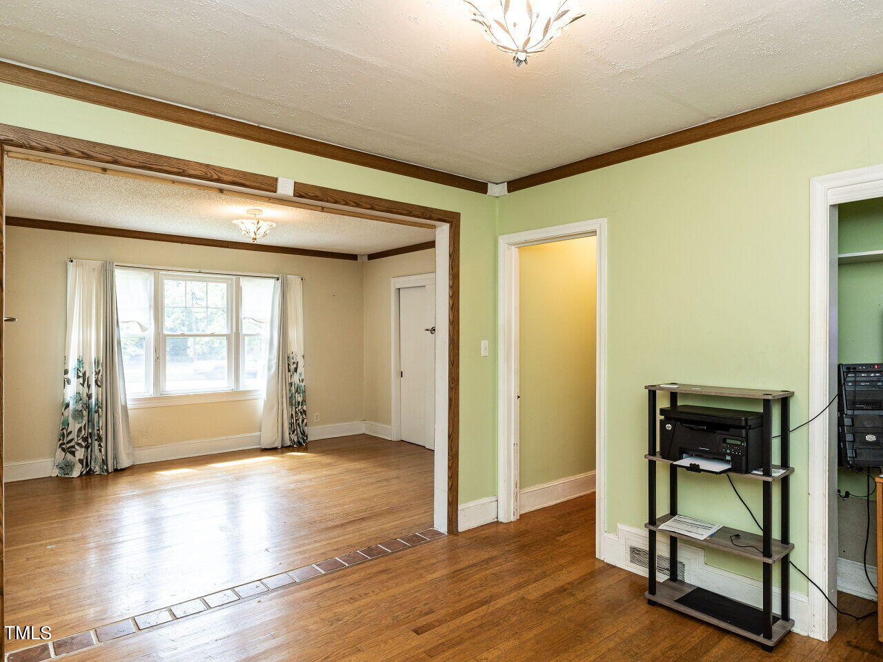 110 W Parker Street Property Photo 21
