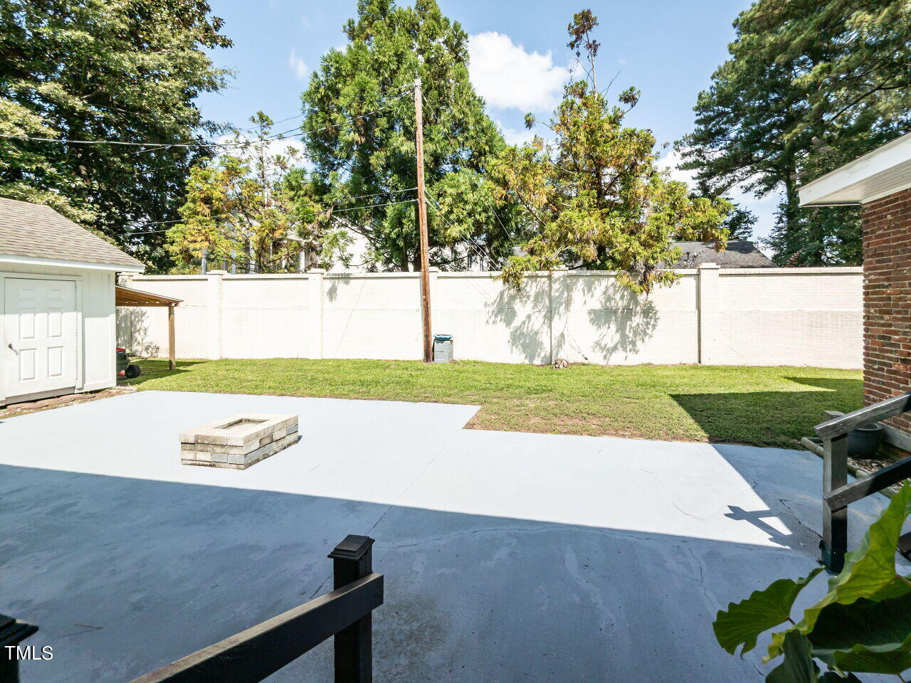 110 W Parker Street Property Photo 25