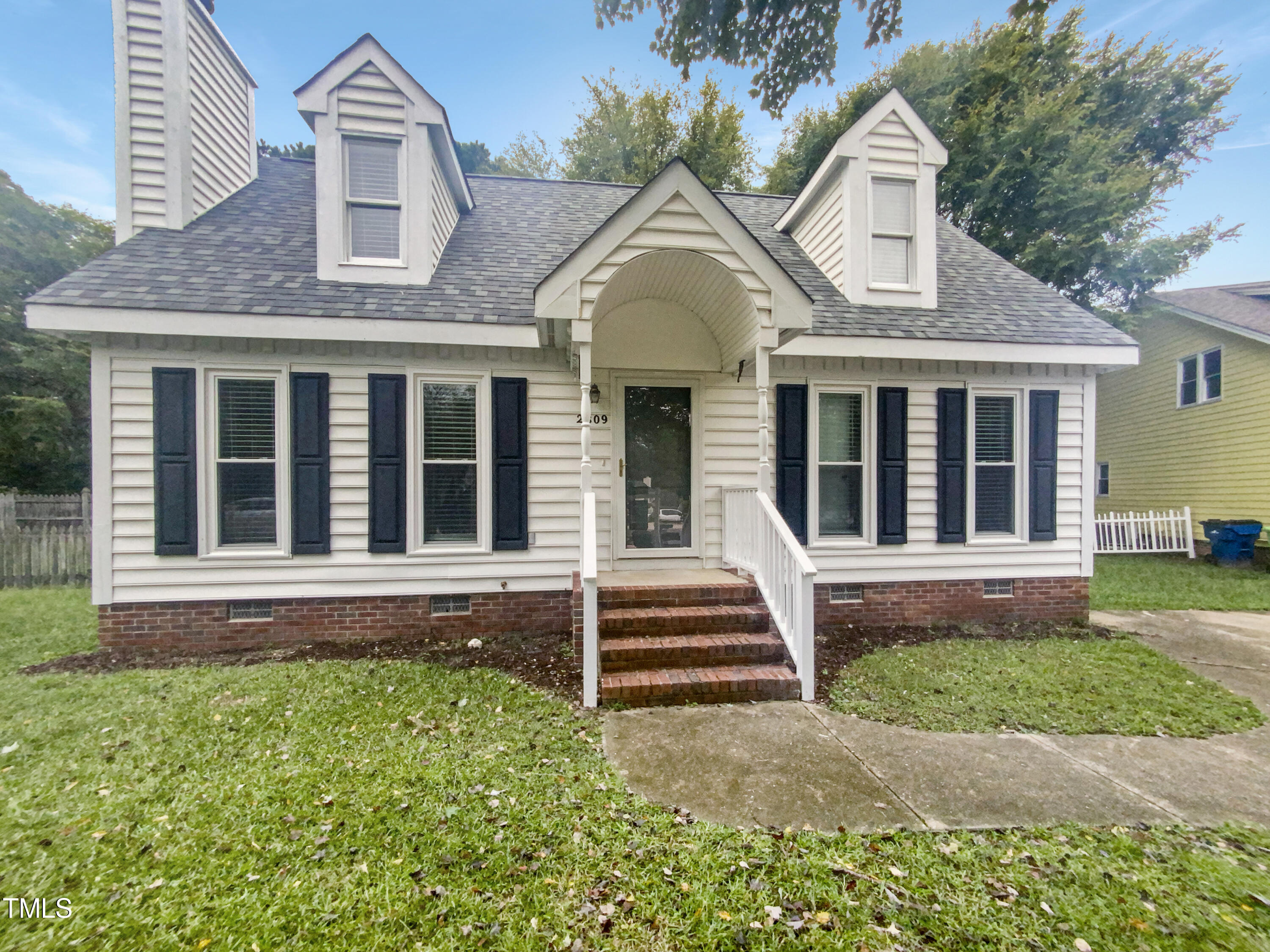 2809 Kempsford Place Property Photo 1