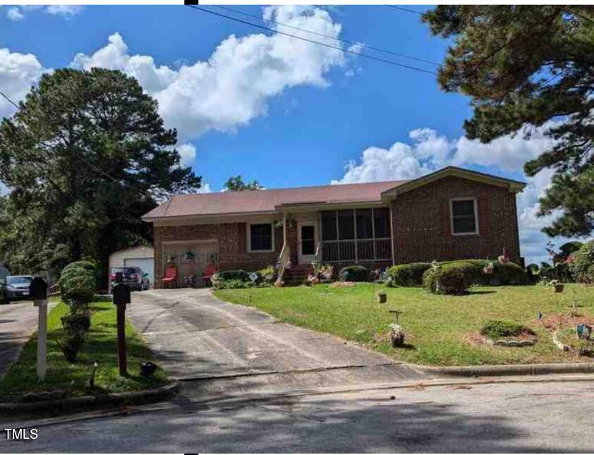 110 Price Street Property Photo